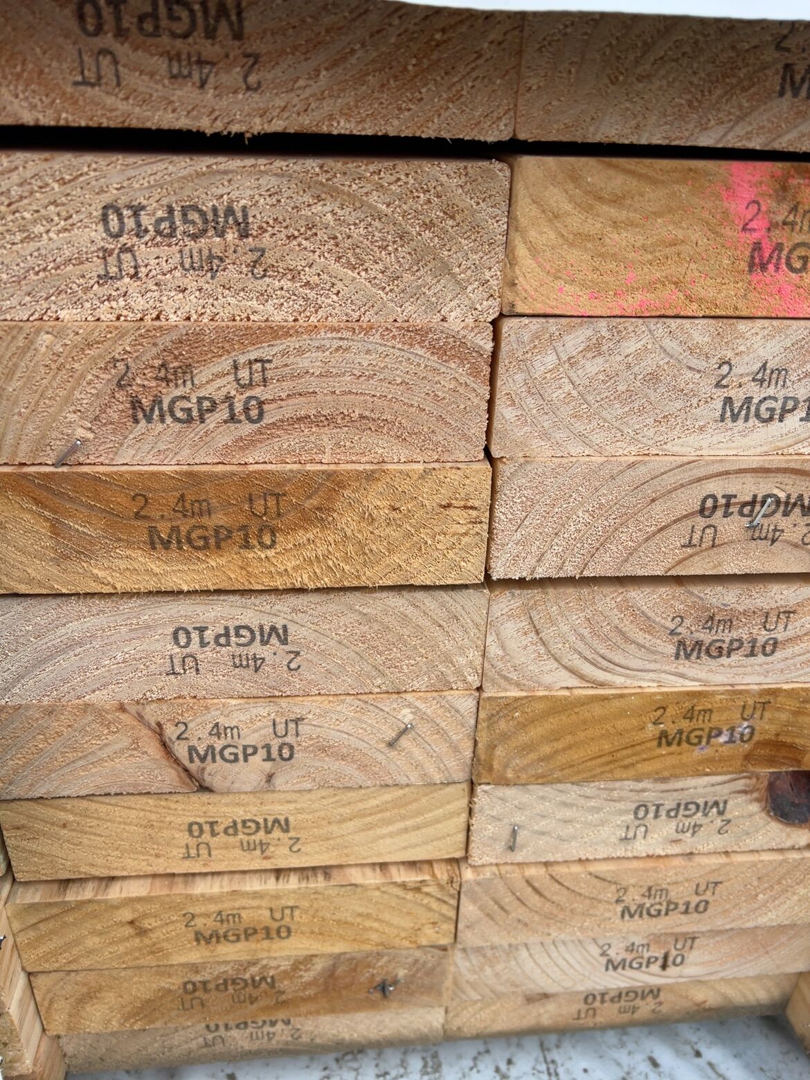 190X45 MGP10 PINE-56/2.4 (THIS PACK IS AGED STOCK AND SOLD AS IS) 190X45 MGP10 PINE-56/2.4 (THIS PACK IS AGED STOCK AND SOLD AS IS)