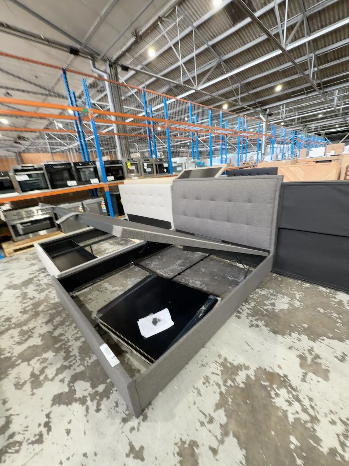 NEW DISCONTINUED FURNITURE - HOUSTON KING SIZE DARK GREY BEDFRAME WITH GASLIFT NEW DISCONTINUED FURNITURE - HOUSTON KING SIZE DARK GREY BEDFRAME WITH GASLIFT
