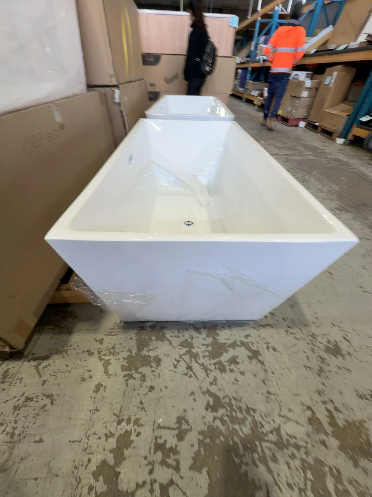 NEW 1500MM WHITE ACRYLIC FREESTANDING BATH - ANGLED EDGES, TS003-1500 NEW 1500MM WHITE ACRYLIC FREESTANDING BATH - ANGLED EDGES, TS003-1500