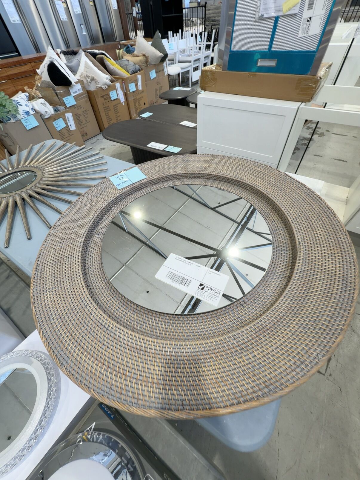 EX DISPLAY HOME FURNITURE - 1000MM ROUND MIRROR SOLD AS IS EX DISPLAY HOME FURNITURE - 1000MM ROUND MIRROR SOLD AS IS