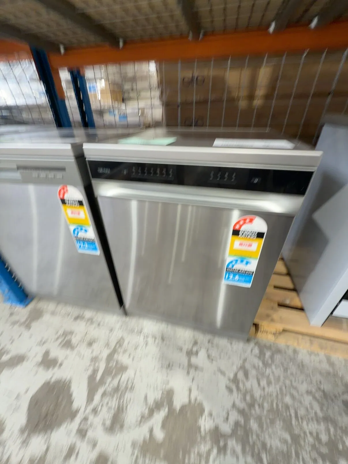 EX DISPLAY TECHNIKA DISHWASHER TDX7SS-7 WITH 3 MONTH WARRANTY EX DISPLAY TECHNIKA DISHWASHER TDX7SS-7 WITH 3 MONTH WARRANTY