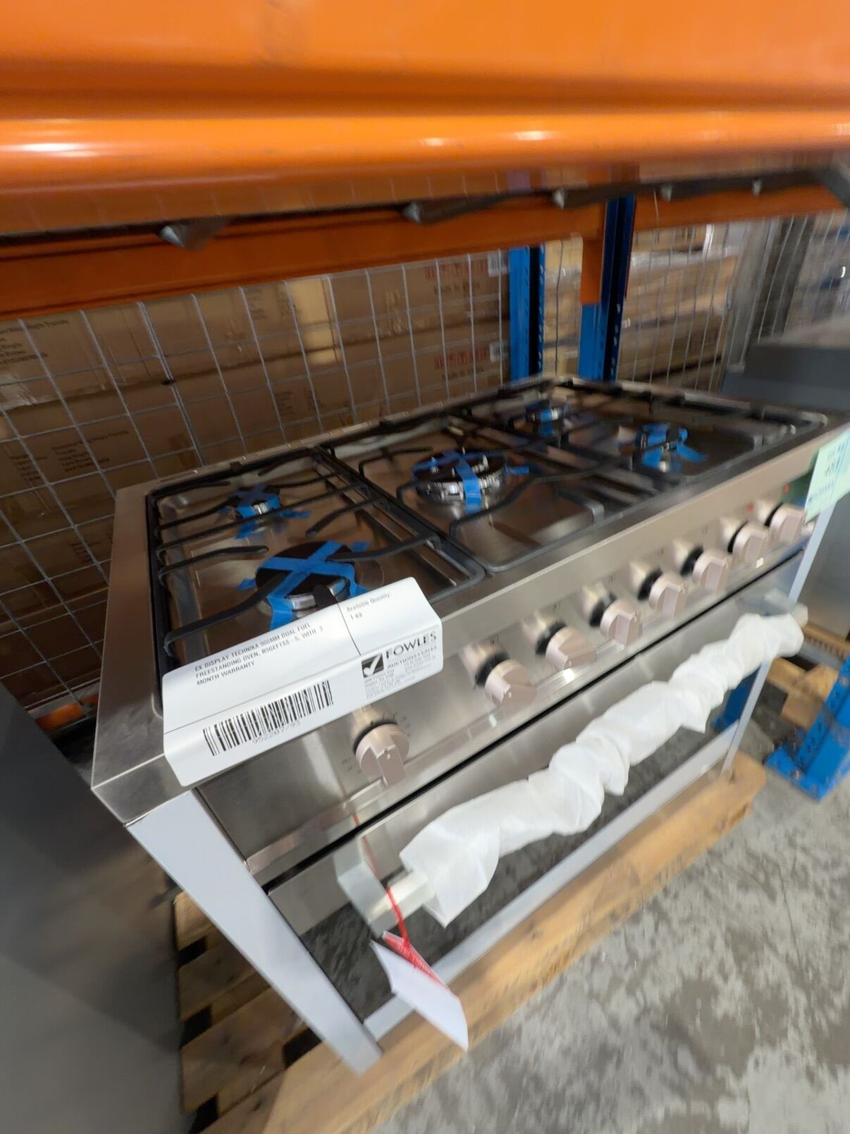 EX DISPLAY TECHNIKA 900MM DUAL FUEL FREESTANDING OVEN, B9GEFTSS-5, WITH 3 MONTH WARRANTY EX DISPLAY TECHNIKA 900MM DUAL FUEL FREESTANDING OVEN, B9GEFTSS-5, WITH 3 MONTH WARRANTY
