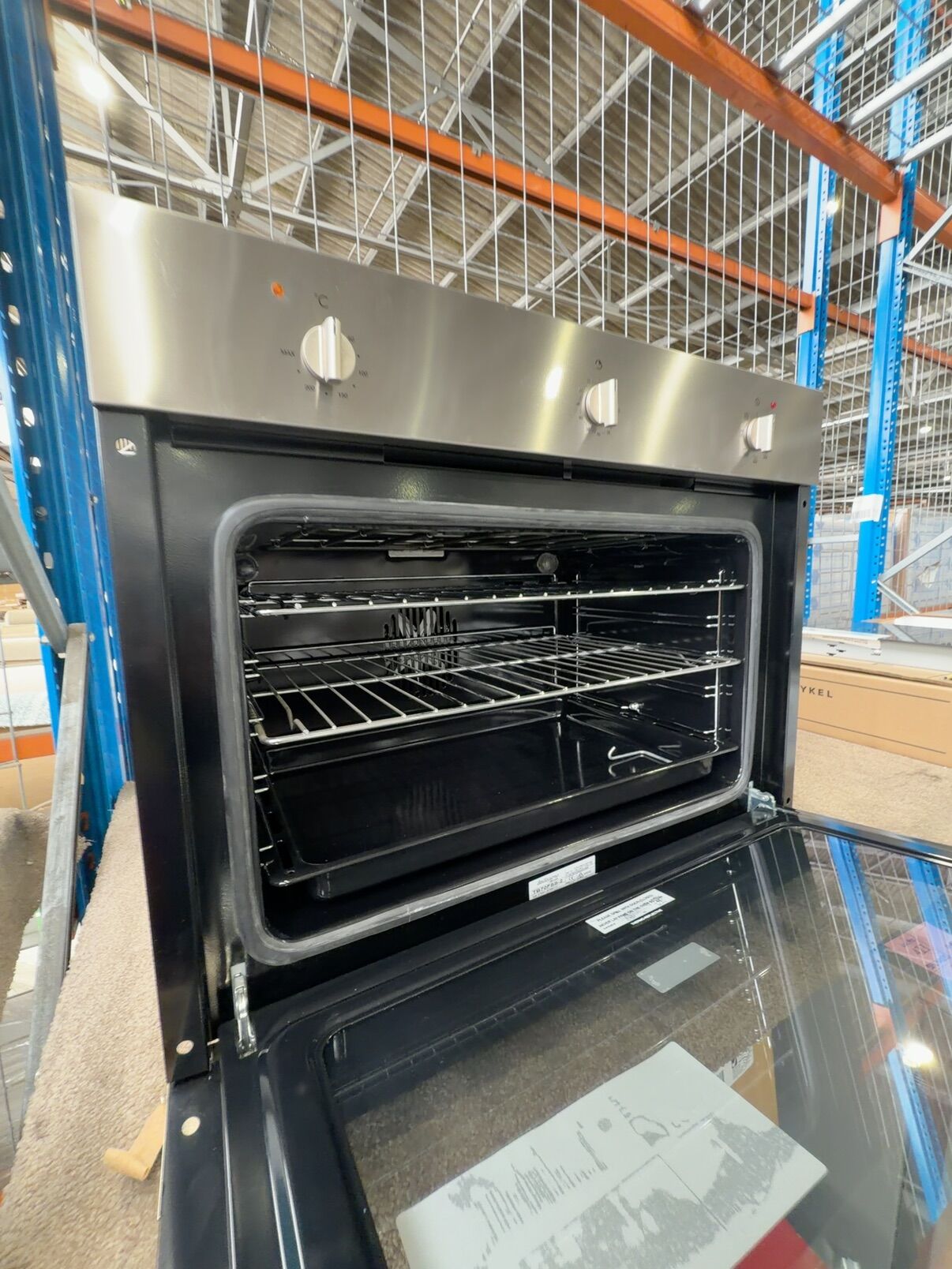 EX DISLAY TECHNIKA TB70FSS-2 S/STEEL 700MM ELECTRIC OVEN WITH 7 FUNCTIONS, 3 MONTH WARRANTY EX DISLAY TECHNIKA TB70FSS-2 S/STEEL 700MM ELECTRIC OVEN WITH 7 FUNCTIONS, 3 MONTH WARRANTY