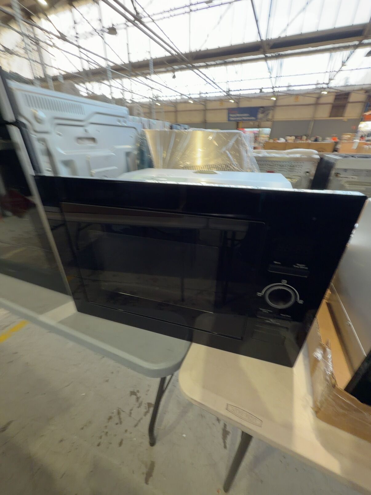 EX DISPLAY BAUMATIC BD28MBK MICROWAVE, BLACK GLASS BUILT IN, 3 MONTH WARRANTY EX DISPLAY BAUMATIC BD28MBK MICROWAVE, BLACK GLASS BUILT IN, 3 MONTH WARRANTY