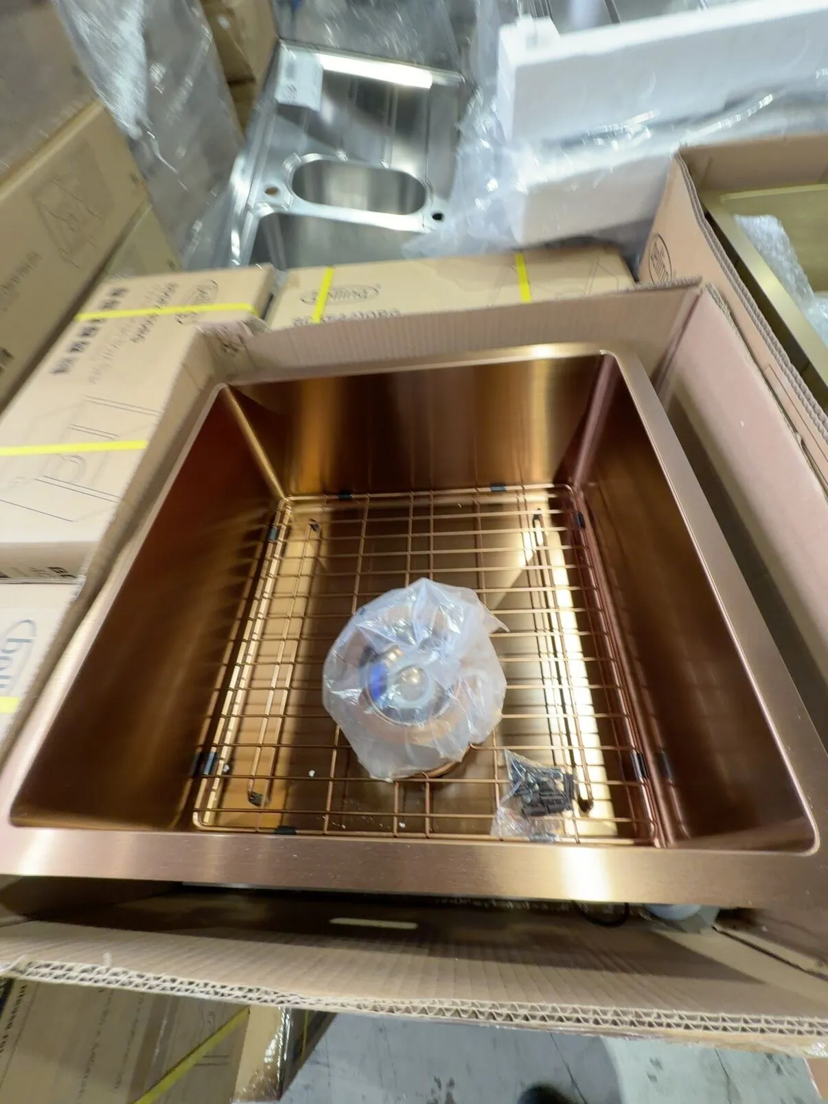 NEW BOXED BELLING ROSE GOLD SINK, SINGLE BOWL 400MM BDSF4410RG NEW BOXED BELLING ROSE GOLD SINK, SINGLE BOWL 400MM BDSF4410RG