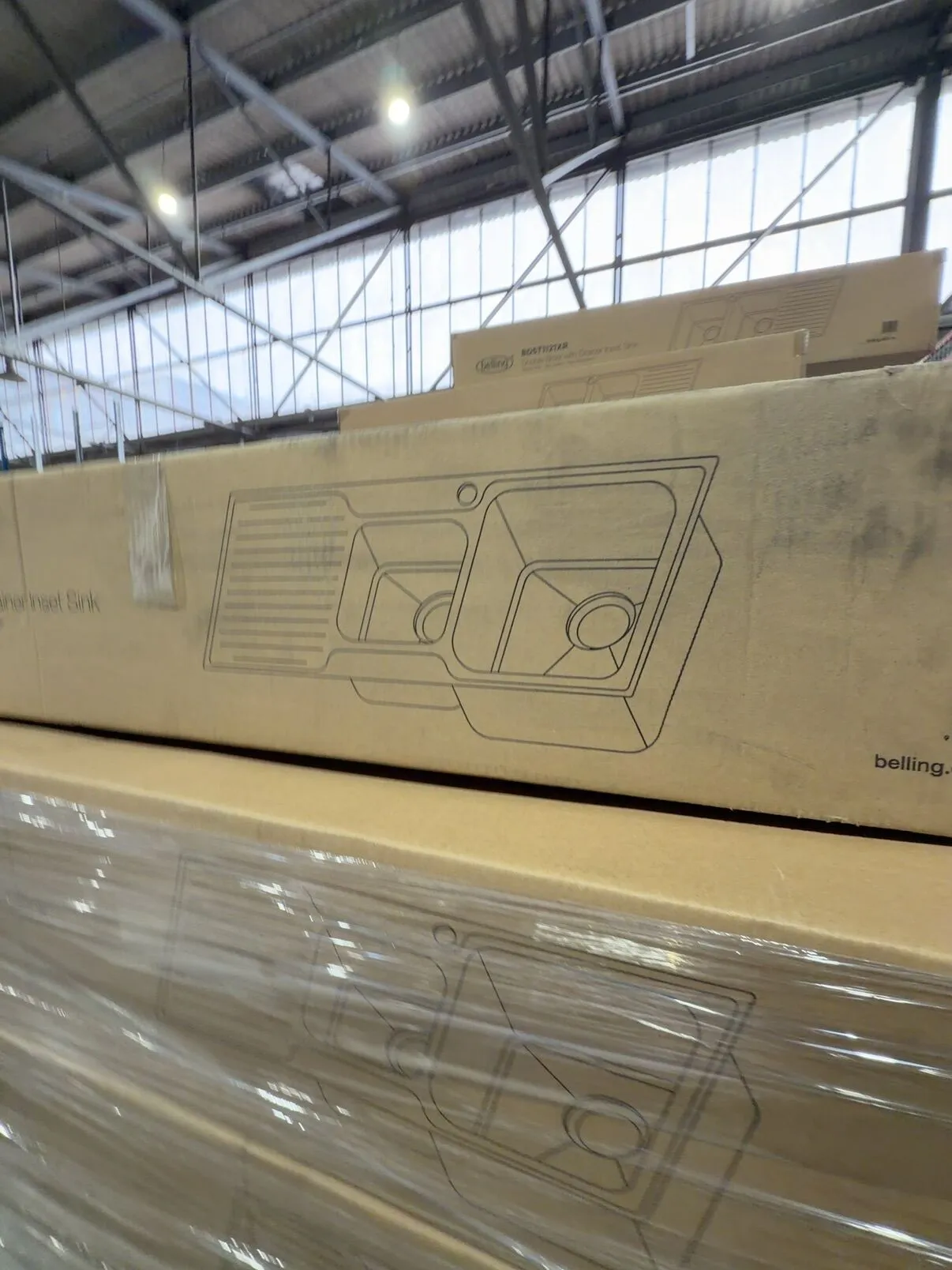 PALLET OF NEW BOXED BELLING KITCHEN SINKS, 1080MM, 1 & 3/4 BOWL SINK, BDST1021XL QTY 15 PALLET OF NEW BOXED BELLING KITCHEN SINKS, 1080MM, 1 & 3/4 BOWL SINK, BDST1021XL QTY 15