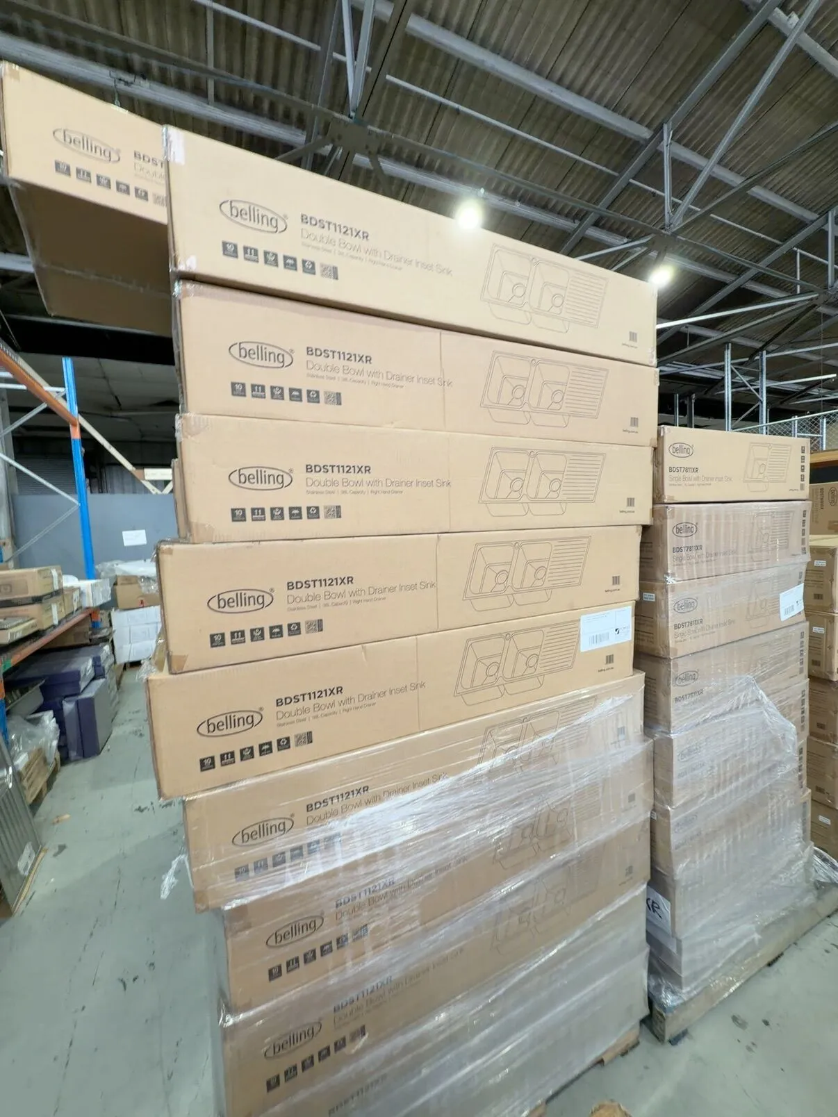 PALLET OF NEW BOXED BELLING KITCHEN SINKS, 1180MM, DOUBLE BOWL SINK, BDST1121XR QTY 21 PALLET OF NEW BOXED BELLING KITCHEN SINKS, 1180MM, DOUBLE BOWL SINK, BDST1121XR QTY 21