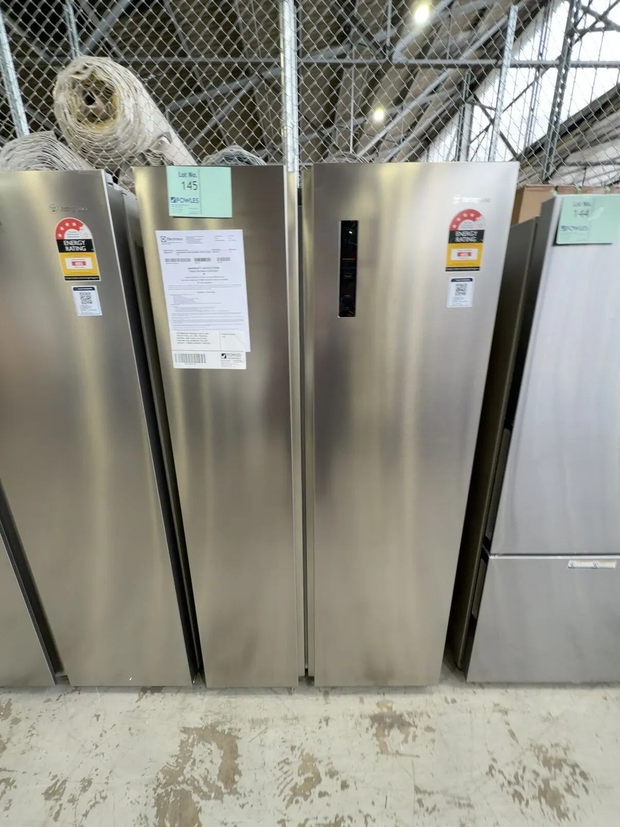 WESTINGHOUSE WSE6630SA SIDE BY SIDE FRIDGE S/STEEL, 624 LITRE, FRESHSEAL CRISPERS, QUICK FREEZE, QUICK CHILL FUNCTION, DUAL ICEMAKERS SPILLSAFE SHELVES, 12 MONTH WARRANTY RRP$1699 WESTINGHOUSE WSE6630SA SIDE BY SIDE FRIDGE S/STEEL, 624 LITRE, FRESHSEAL CRISPERS, QUICK FREEZE, QUICK CHILL FUNCTION, DUAL ICEMAKERS SPILLSAFE SHELVES, 12 MONTH WARRANTY RRP$1699