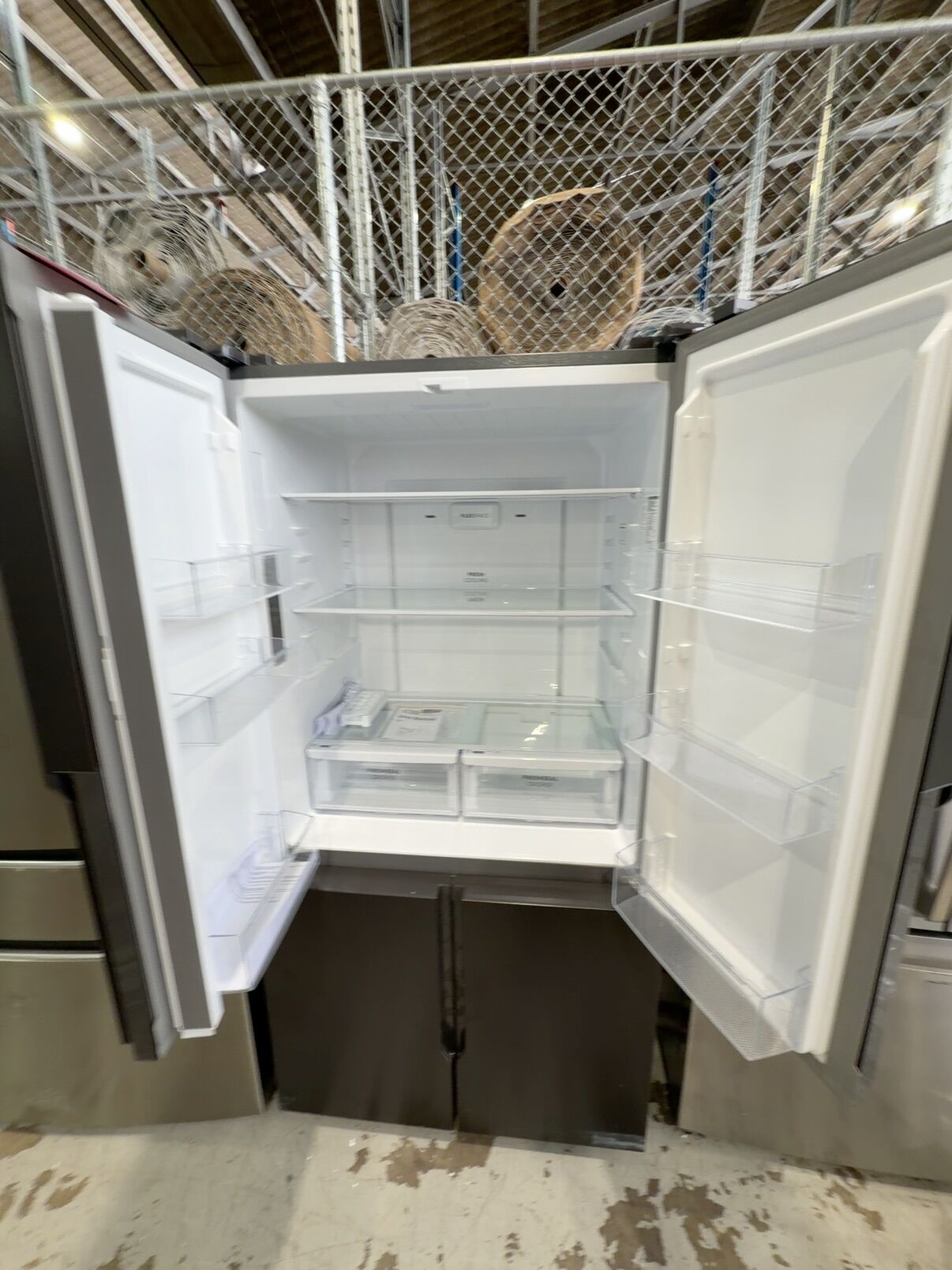 WESTINGHOUSE BLACK WQE5600BB QUAD DOOR FRIDGE, 564 LITRE, 4 STAR ENERGY, FRESHSEAL CRISPER, 896MM WIDE WITH 12 MONTH WARRANTY WESTINGHOUSE BLACK WQE5600BB QUAD DOOR FRIDGE, 564 LITRE, 4 STAR ENERGY, FRESHSEAL CRISPER, 896MM WIDE WITH 12 MONTH WARRANTY