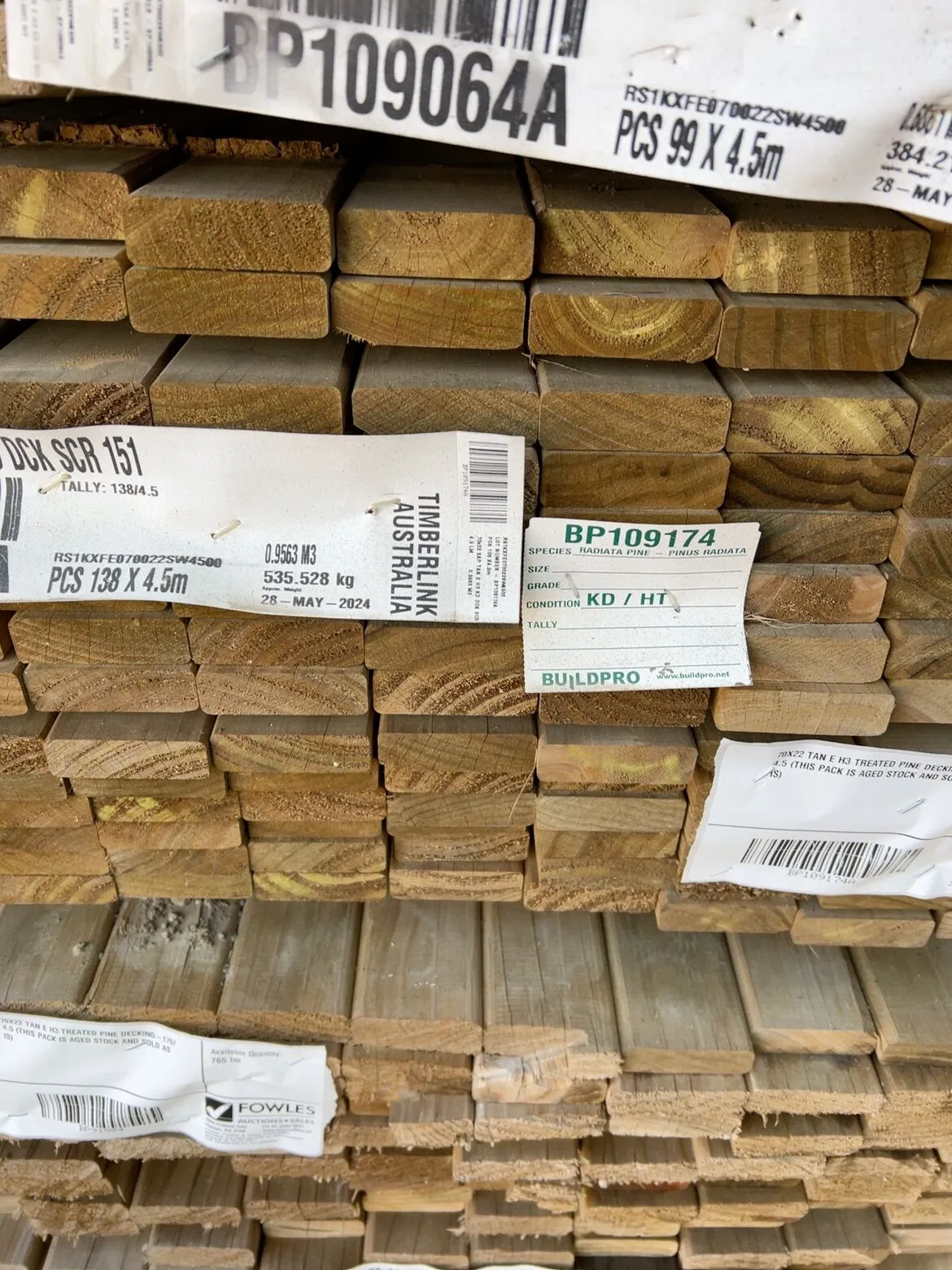70X22 TAN E H3 TREATED PINE DECKING-138/4.5 (THIS PACK IS AGED STOCK AND SOLD AS IS) 70X22 TAN E H3 TREATED PINE DECKING-138/4.5 (THIS PACK IS AGED STOCK AND SOLD AS IS)