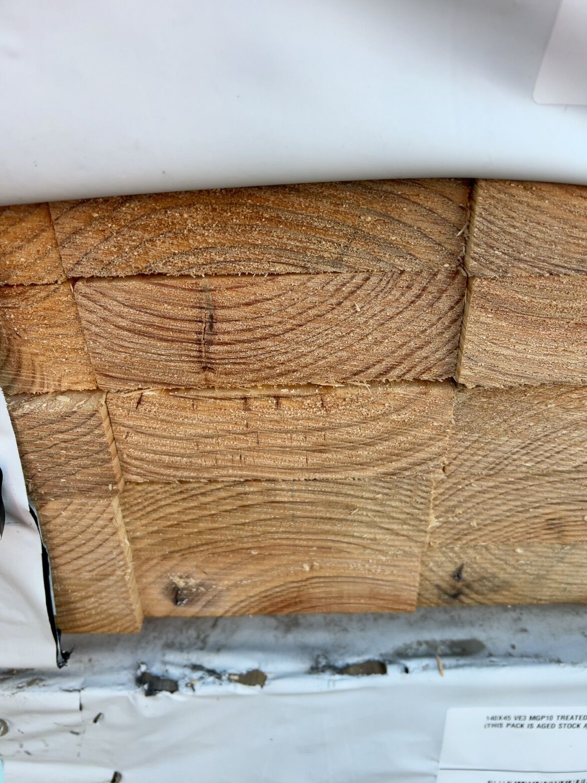 140X45 VE3 MGP10 TREATED PINE-40/1.2 (THIS PACK IS AGED STOCK AND SOLD AS IS) 140X45 VE3 MGP10 TREATED PINE-40/1.2 (THIS PACK IS AGED STOCK AND SOLD AS IS)