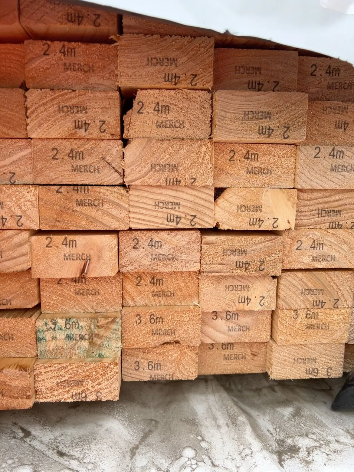 70X35 MERCH PINE-19/3.6 90/2.4 (THIS PACK IS AGED STOCK AND SOLD AS IS) 70X35 MERCH PINE-19/3.6 90/2.4 (THIS PACK IS AGED STOCK AND SOLD AS IS)