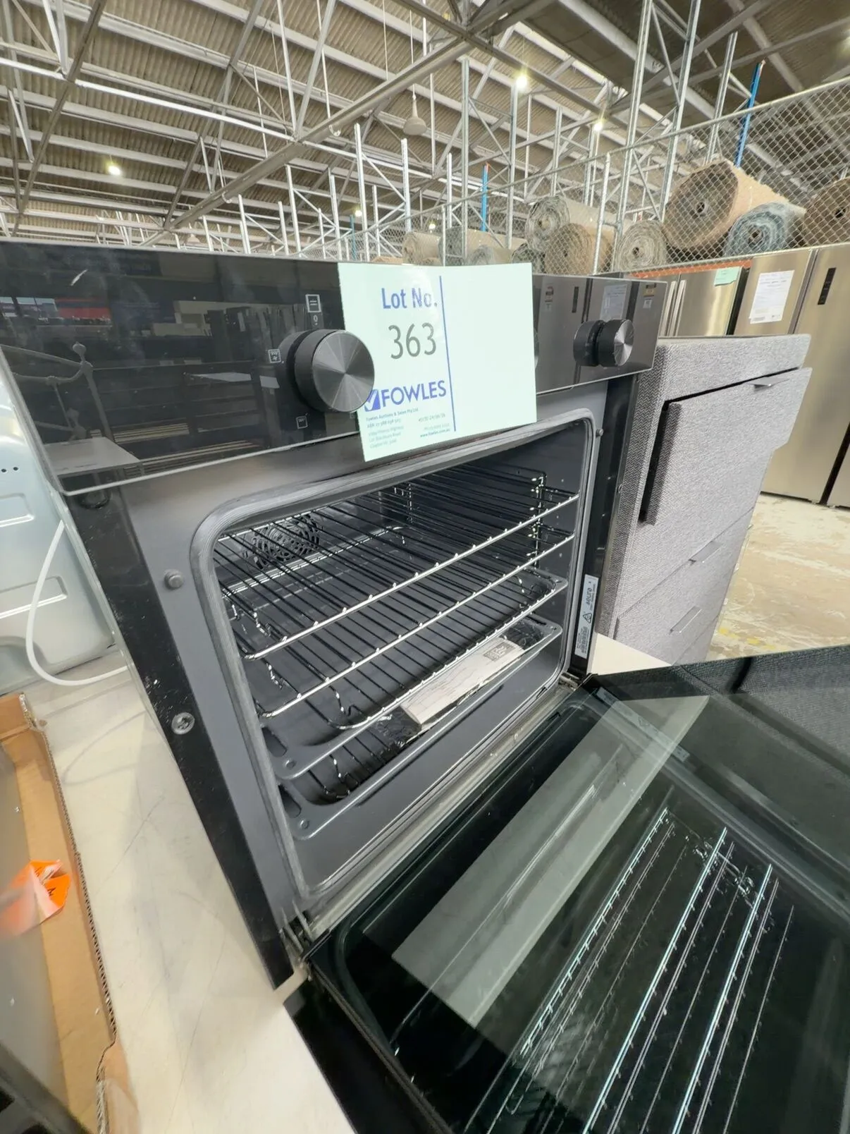 EX DISPLAY EURO 600MM ELECTRIC OVEN, EO605VBK, 5 FUNCTIONS, SOFT CLOSE DOOR, WITH 3 MONTH WARRANTY EX DISPLAY EURO 600MM ELECTRIC OVEN, EO605VBK, 5 FUNCTIONS, SOFT CLOSE DOOR, WITH 3 MONTH WARRANTY