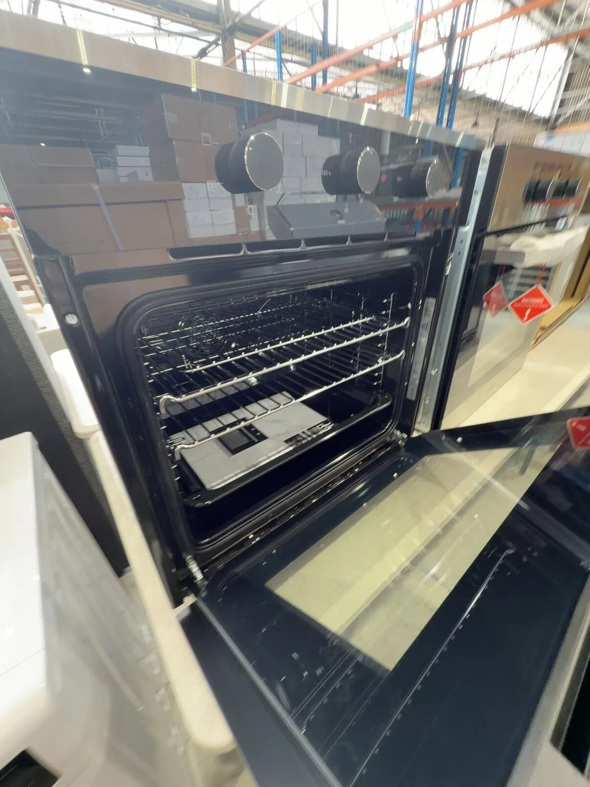 EX DISPLAY EURO 600MM ELECTRIC OVEN, OE6004B1, 4 FUNCTIONS, WITH 3 MONTH WARRANTY EX DISPLAY EURO 600MM ELECTRIC OVEN, OE6004B1, 4 FUNCTIONS, WITH 3 MONTH WARRANTY