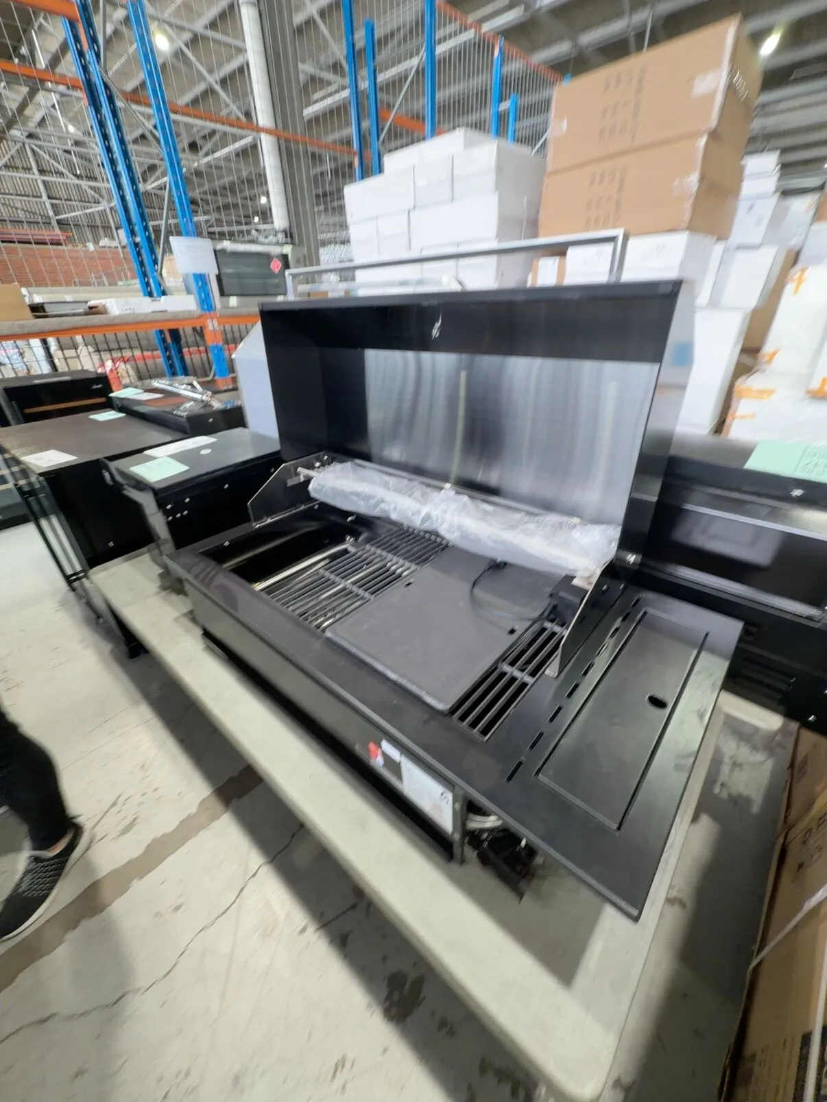 EX DISPLAY EURO 1175MM BLACK DROP IN BBQ, 3 BURNER WITH CERAMIC ROCK DIFFUSER, 2 CAST IRON COOKING GRILLS, EAL1175DIBBQBL WITH 3 MONTH WARRANTY EX DISPLAY EURO 1175MM BLACK DROP IN BBQ, 3 BURNER WITH CERAMIC ROCK DIFFUSER, 2 CAST IRON COOKING GRILLS, EAL1175DIBBQBL WITH 3 MONTH WARRANTY