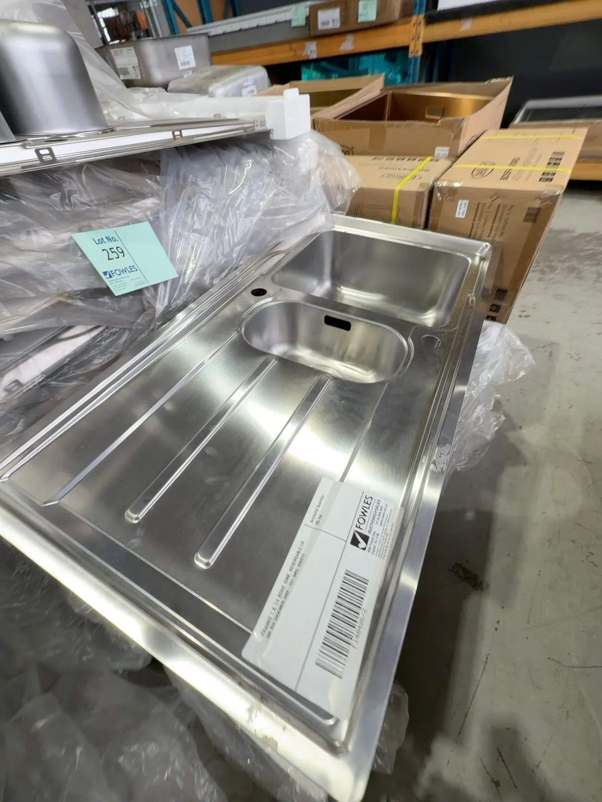 FRANKE 1 & 1/4 BOWL SINK, REVERSABLE LH OR RH DRAINER ANX-251 INCL WASTE FRANKE 1 & 1/4 BOWL SINK, REVERSABLE LH OR RH DRAINER ANX-251 INCL WASTE