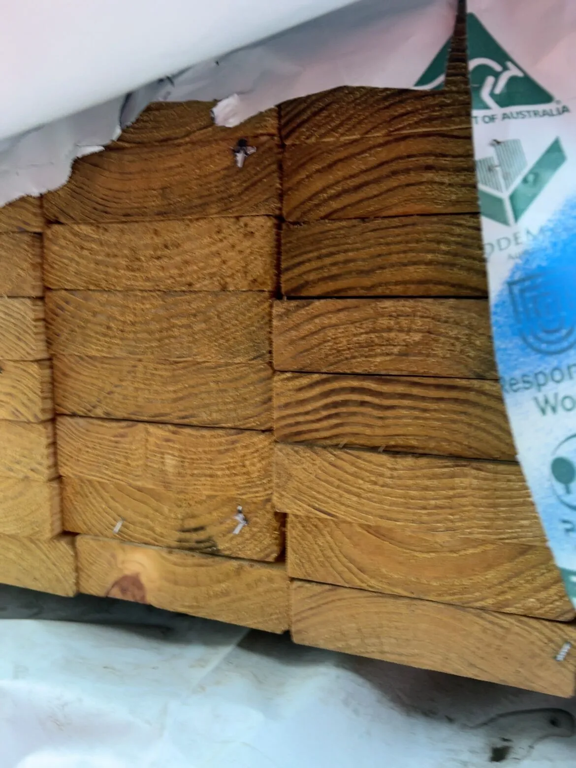 140X35 T3 GREEN MGP10 TREATED PINE-50/4.8 (THIS PACK IS AGED STOCK AND SOLD AS IS) 140X35 T3 GREEN MGP10 TREATED PINE-50/4.8 (THIS PACK IS AGED STOCK AND SOLD AS IS)
