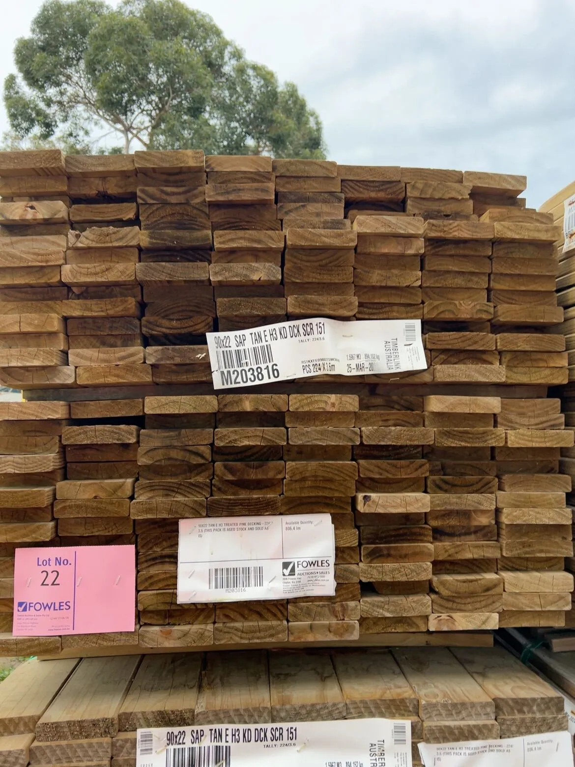 90X22 TAN E H3 TREATED PINE DECKING-224/3.6 (THIS PACK IS AGED STOCK AND SOLD AS IS) 90X22 TAN E H3 TREATED PINE DECKING-224/3.6 (THIS PACK IS AGED STOCK AND SOLD AS IS)