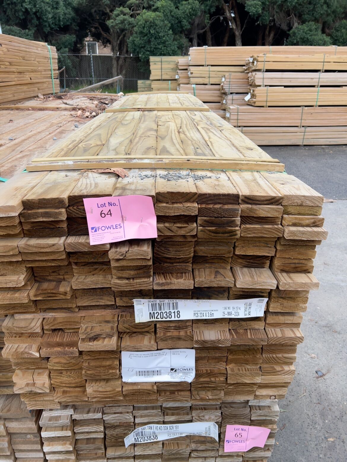 90X22 TAN E H3 TREATED PINE DECKING-224/3.6 (THIS PACK IS AGED STOCK AND SOLD AS IS) 90X22 TAN E H3 TREATED PINE DECKING-224/3.6 (THIS PACK IS AGED STOCK AND SOLD AS IS)