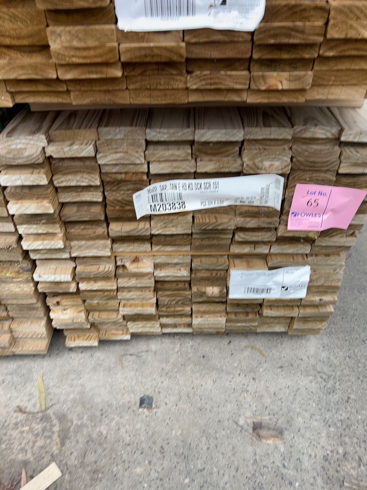 90X22 TAN E H3 TREATED PINE DECKING-224/3.6 (THIS PACK IS AGED STOCK AND SOLD AS IS) 90X22 TAN E H3 TREATED PINE DECKING-224/3.6 (THIS PACK IS AGED STOCK AND SOLD AS IS)