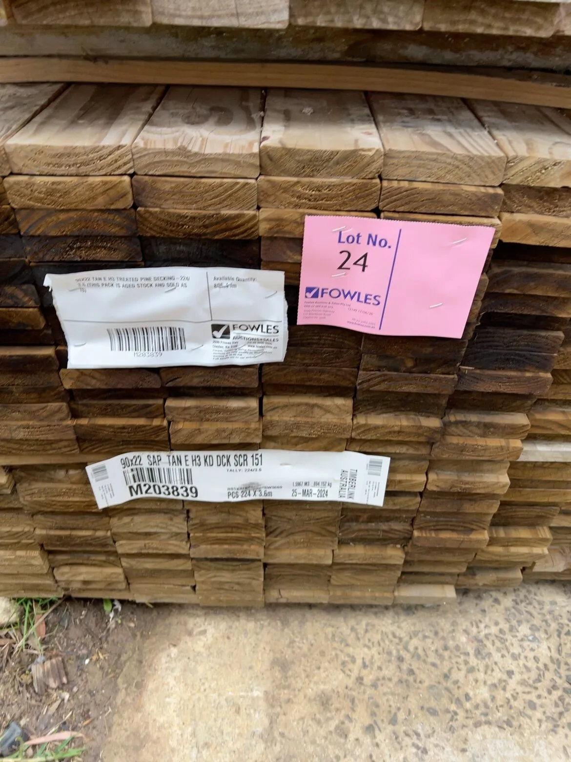 90X22 TAN E H3 TREATED PINE DECKING-224/3.6 (THIS PACK IS AGED STOCK AND SOLD AS IS) 90X22 TAN E H3 TREATED PINE DECKING-224/3.6 (THIS PACK IS AGED STOCK AND SOLD AS IS)
