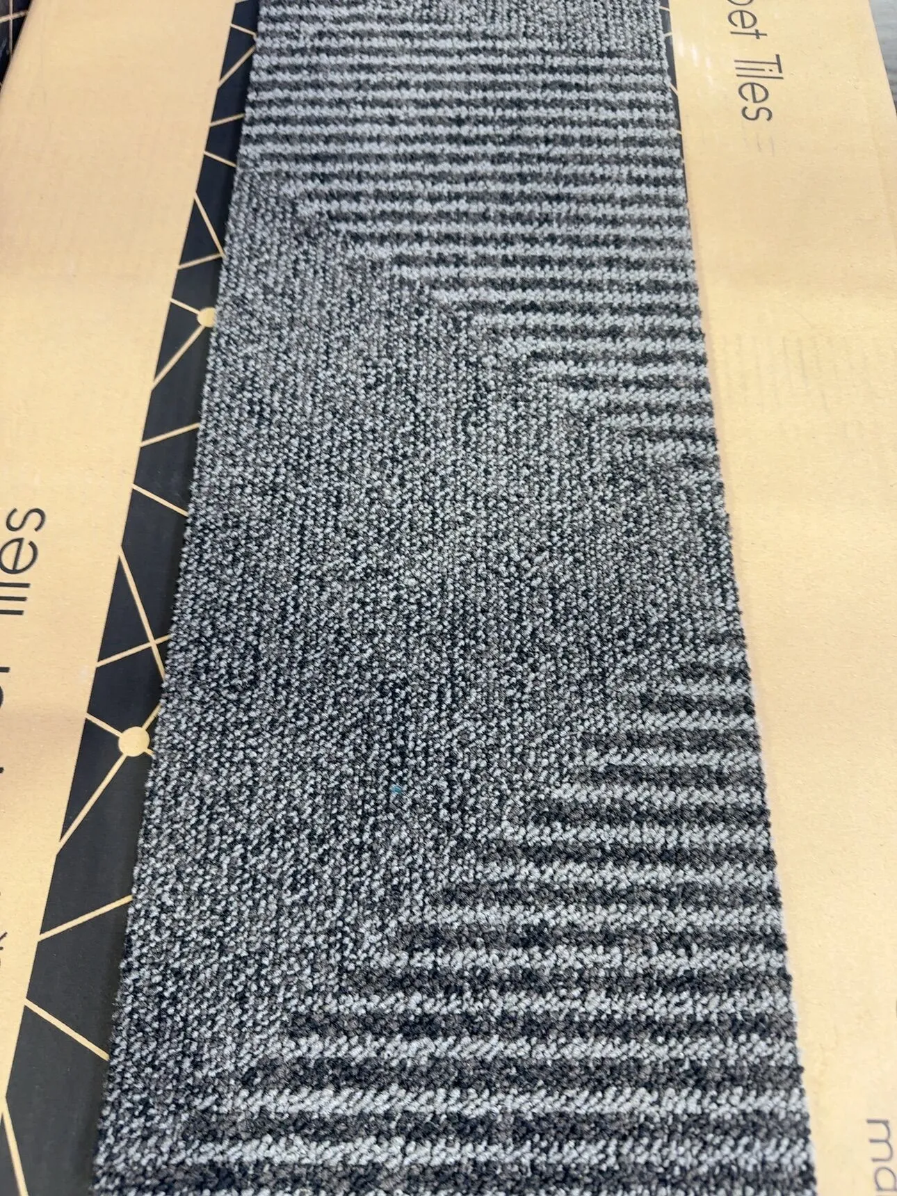 Quiet Back Carpet Tile Borough Madeleine - Size 250x1000 (5.0m2) Quiet Back Carpet Tile Borough Madeleine - Size 250x1000 (5.0m2)