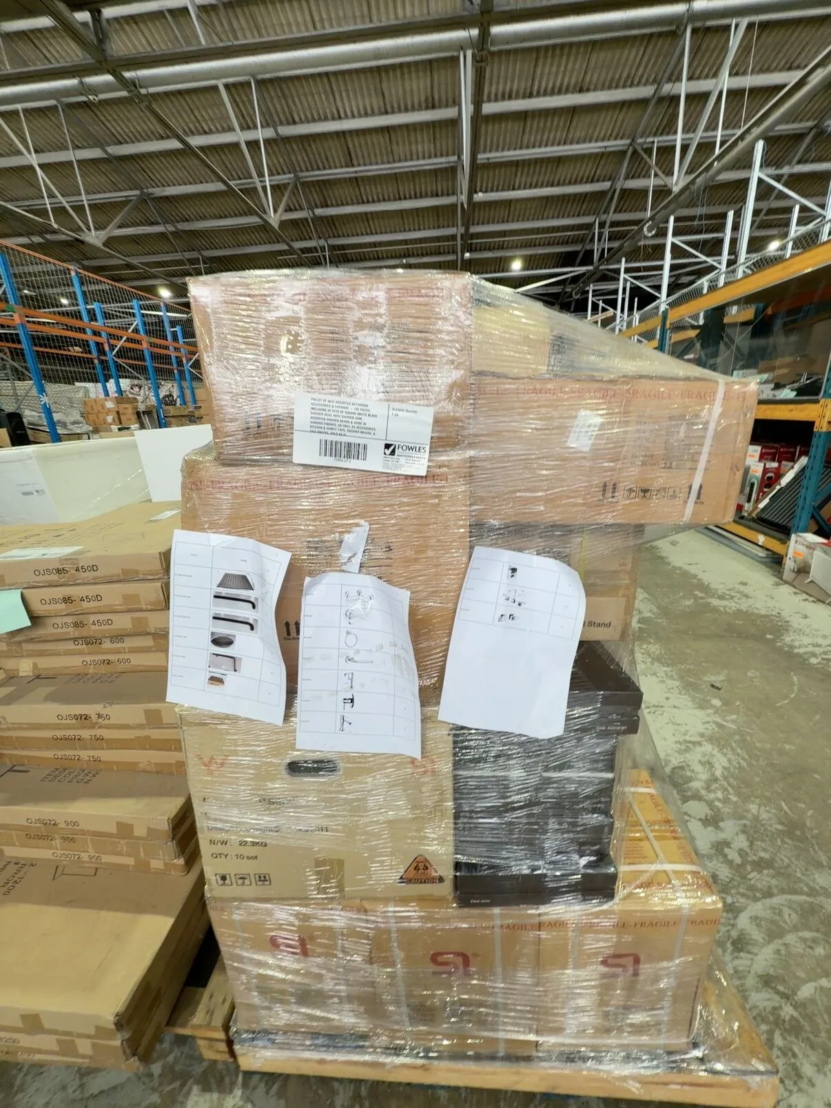 PALLET OF NEW ASSORTED BATHROOM ACCESSORIES & TAPWARE - 290 PIECES, INCLUDING 50 SETS OF SQUARE MATTE BLACK SHOWER HEAD WITH SHOWER ARM, ASSORTED SHOWER HEADS & ARMS IN VARIOUS FINSHES, AS WELL AS ACCESSORIES, KITCHEN & VANITY TAPS, SHOWER MIXERS, & TILE GRATES, SOLD AS IS PALLET OF NEW ASSORTED BATHROOM ACCESSORIES & TAPWARE - 290 PIECES, INCLUDING 50 SETS OF SQUARE MATTE BLACK SHOWER HEAD WITH SHOWER ARM, ASSORTED SHOWER HEADS & ARMS IN VARIOUS FINSHES, AS WELL AS ACCESSORIES, KITCHEN & VANITY TAPS, SHOWER MIXERS, & TILE GRATES, SOLD AS IS