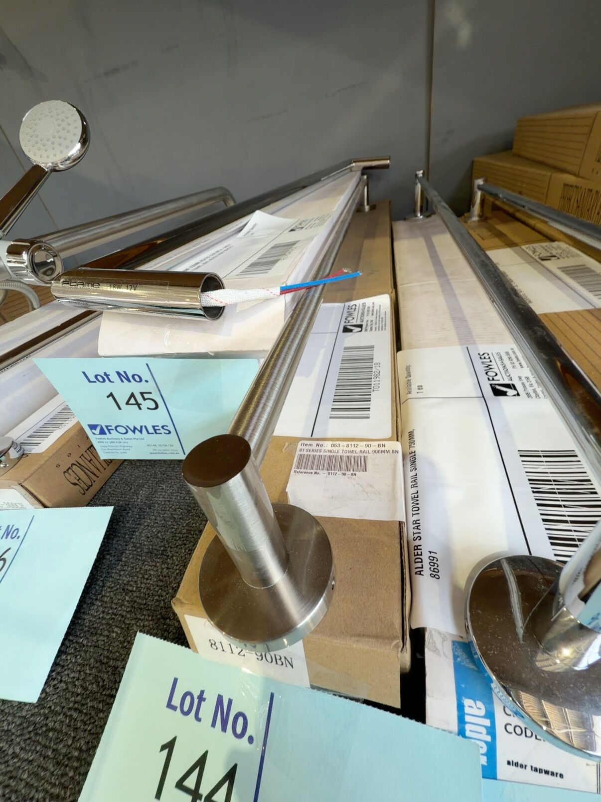 81 SERIES SINGLE TOWEL RAIL, 8112-90-BN, 12 MONTH WARRANTY 81 SERIES SINGLE TOWEL RAIL, 8112-90-BN, 12 MONTH WARRANTY