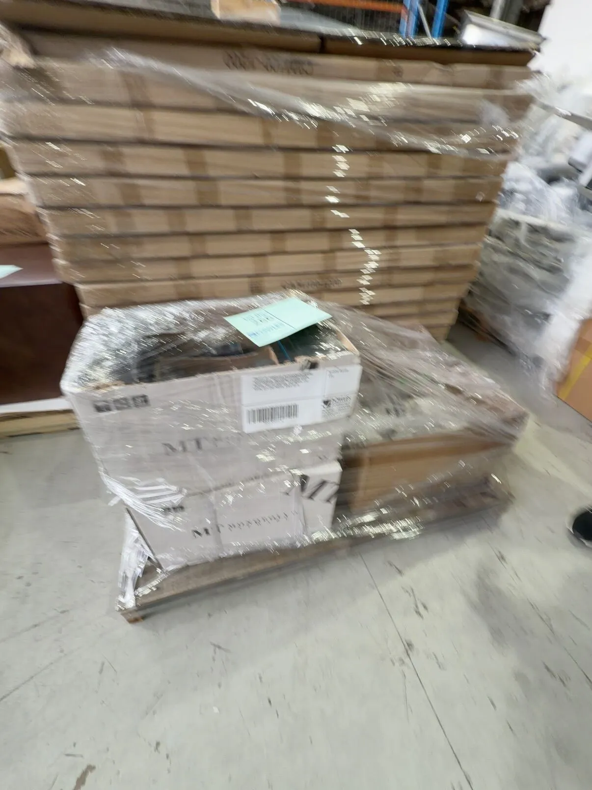 PALLET OF ASSORTED BATHROOM/PLUMBING ACCESSORIES, INCLUDING CISTERN STOPS, PLUGS, POP UP WASTES, TAP HOSES, ETC TOTAL QTY 238 PIECES, SOLD AS IS PALLET OF ASSORTED BATHROOM/PLUMBING ACCESSORIES, INCLUDING CISTERN STOPS, PLUGS, POP UP WASTES, TAP HOSES, ETC TOTAL QTY 238 PIECES, SOLD AS IS