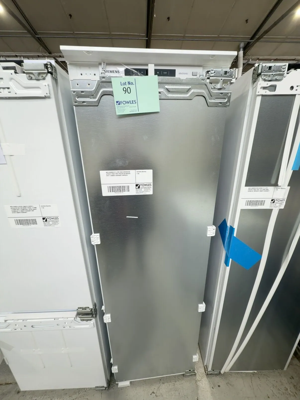 NEW SIEMENS 221 LITRE IQ500 INTEGRATED UPRIGHT FROST FREE FREEZER GI81NAC30A, WITH 12 MONTH WARRANTY RRP$3235 NEW SIEMENS 221 LITRE IQ500 INTEGRATED UPRIGHT FROST FREE FREEZER GI81NAC30A, WITH 12 MONTH WARRANTY RRP$3235