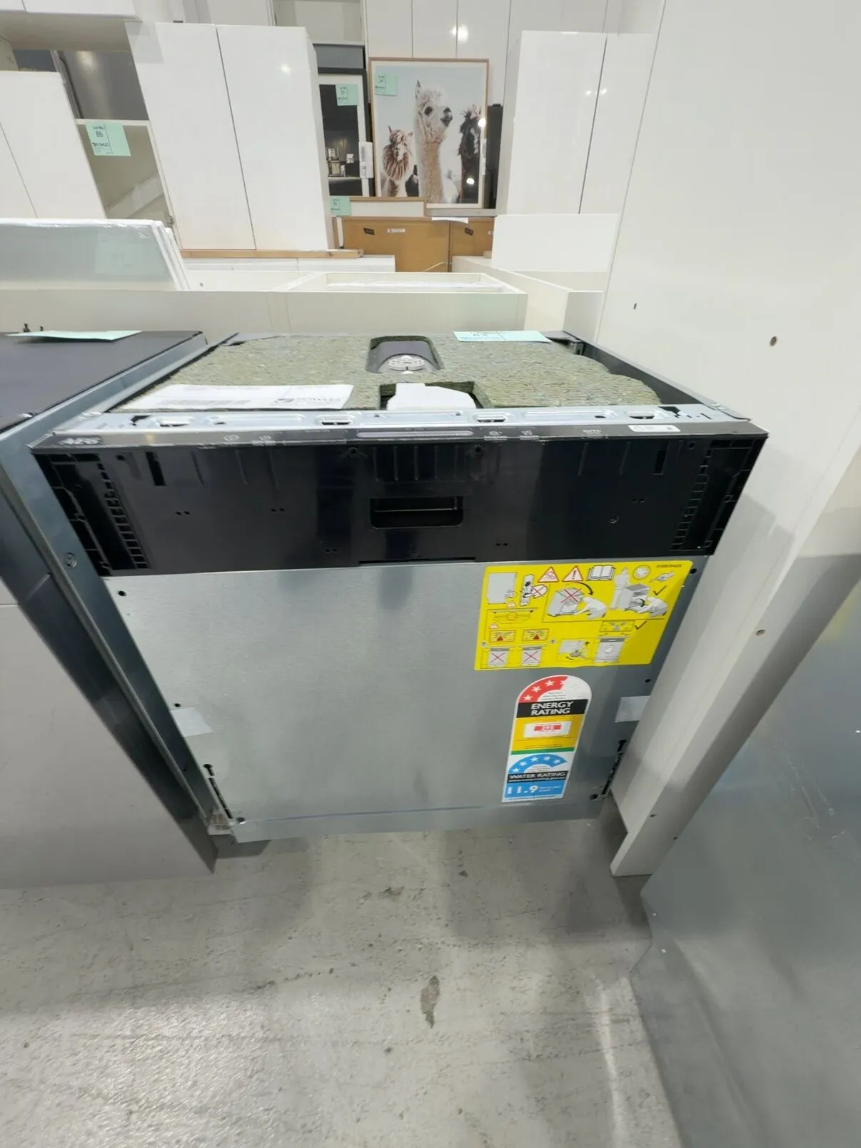 NEW AEG 600MM FULLY INTEGRATED DISHWASHER FSE51600Z0, 12 MONTH WARRANTY NEW AEG 600MM FULLY INTEGRATED DISHWASHER FSE51600Z0, 12 MONTH WARRANTY