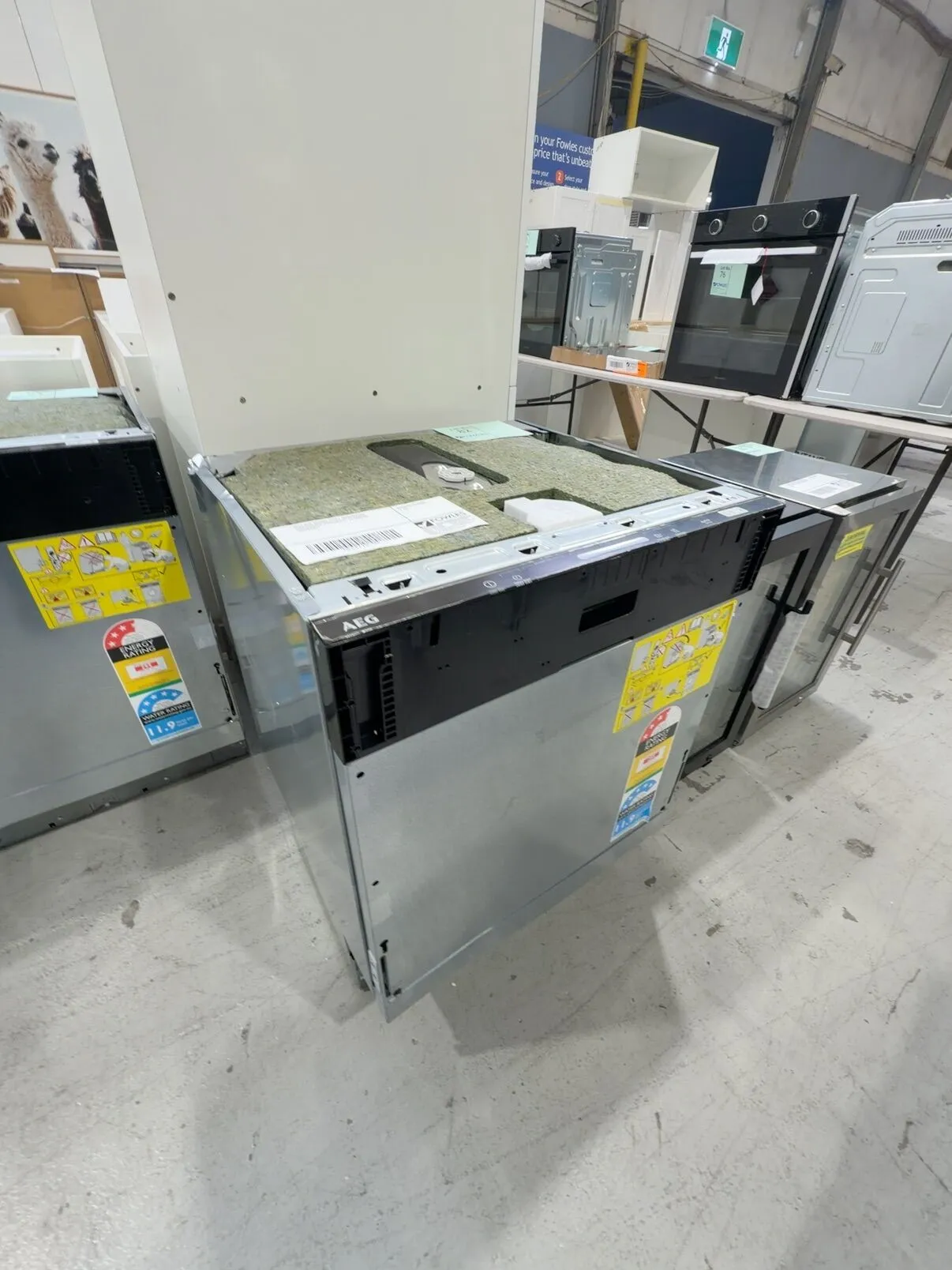 NEW AEG 600MM FULLY INTEGRATED DISHWASHER FSE51600Z0, 12 MONTH WARRANTY NEW AEG 600MM FULLY INTEGRATED DISHWASHER FSE51600Z0, 12 MONTH WARRANTY