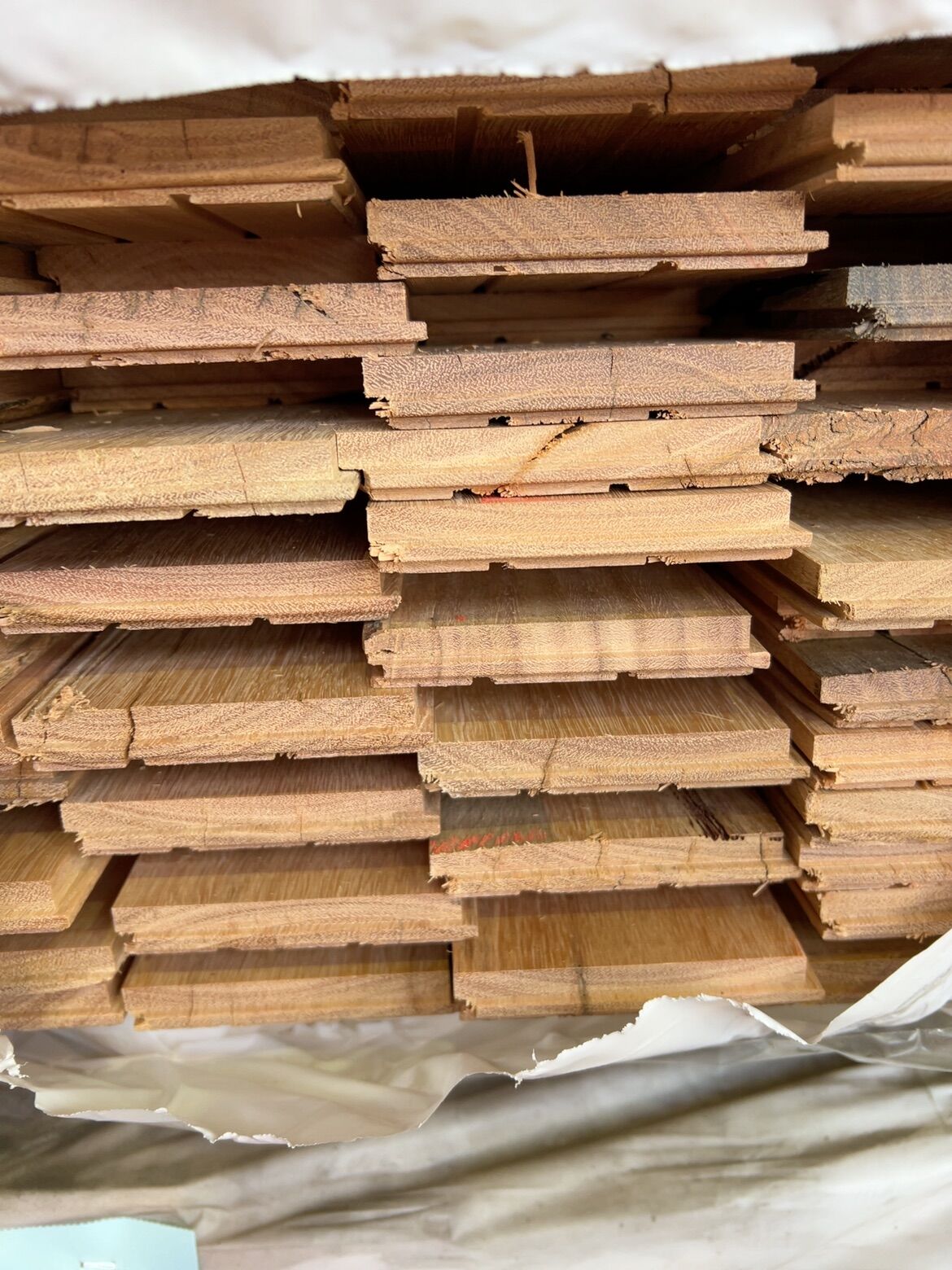 85X14 BLACKBUTT COVER GRADE OVERLAY FLOORING 85X14 BLACKBUTT COVER GRADE OVERLAY FLOORING