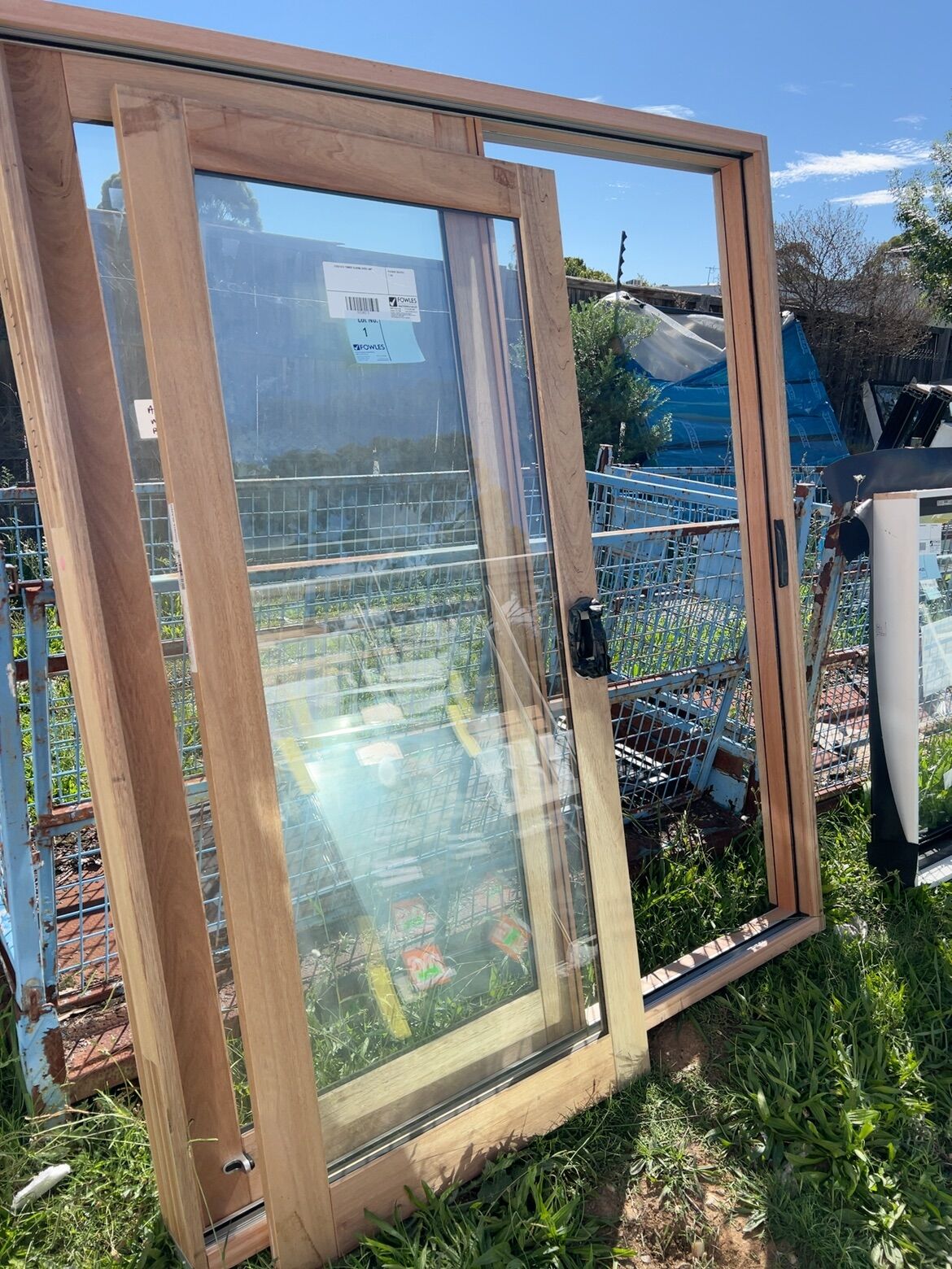 2100X1810 TIMBER SLIDING DOOR UNIT 2100X1810 TIMBER SLIDING DOOR UNIT