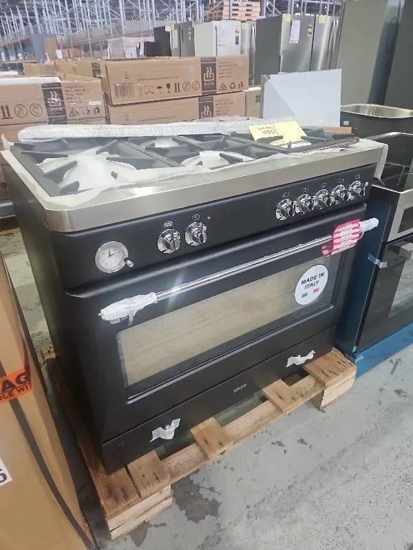 NEW EURO ECSH900AN 900MM ROYAL CHIANTISHIRE DUAL FUEL FREESTANDING OVEN, STYLISH ANTHRACITE FINISH, 5 GAS BURNERS WITH POWERFUL WOK, 8 COOKING FUNCTIONS, RRP$3999, 12 MONTH WARRANTY NEW EURO ECSH900AN 900MM ROYAL CHIANTISHIRE DUAL FUEL FREESTANDING OVEN, STYLISH ANTHRACITE FINISH, 5 GAS BURNERS WITH POWERFUL WOK, 8 COOKING FUNCTIONS, RRP$3999, 12 MONTH WARRANTY