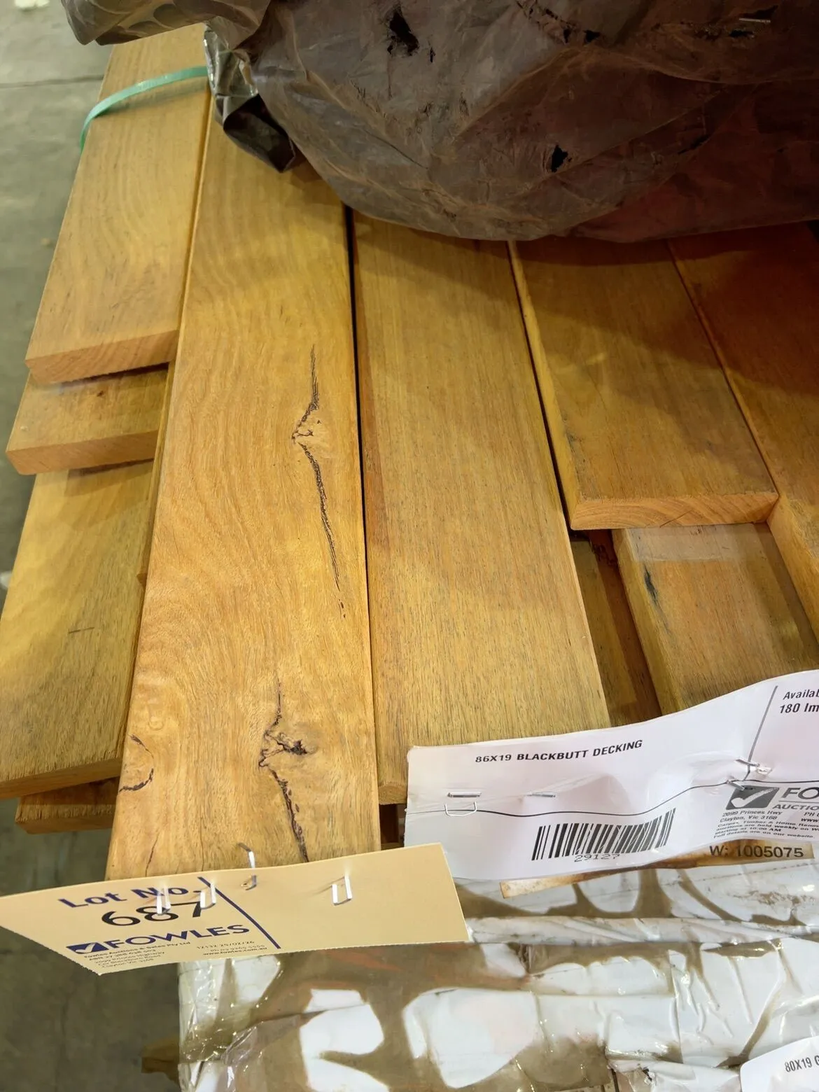 86X19 BLACKBUTT DECKING 86X19 BLACKBUTT DECKING