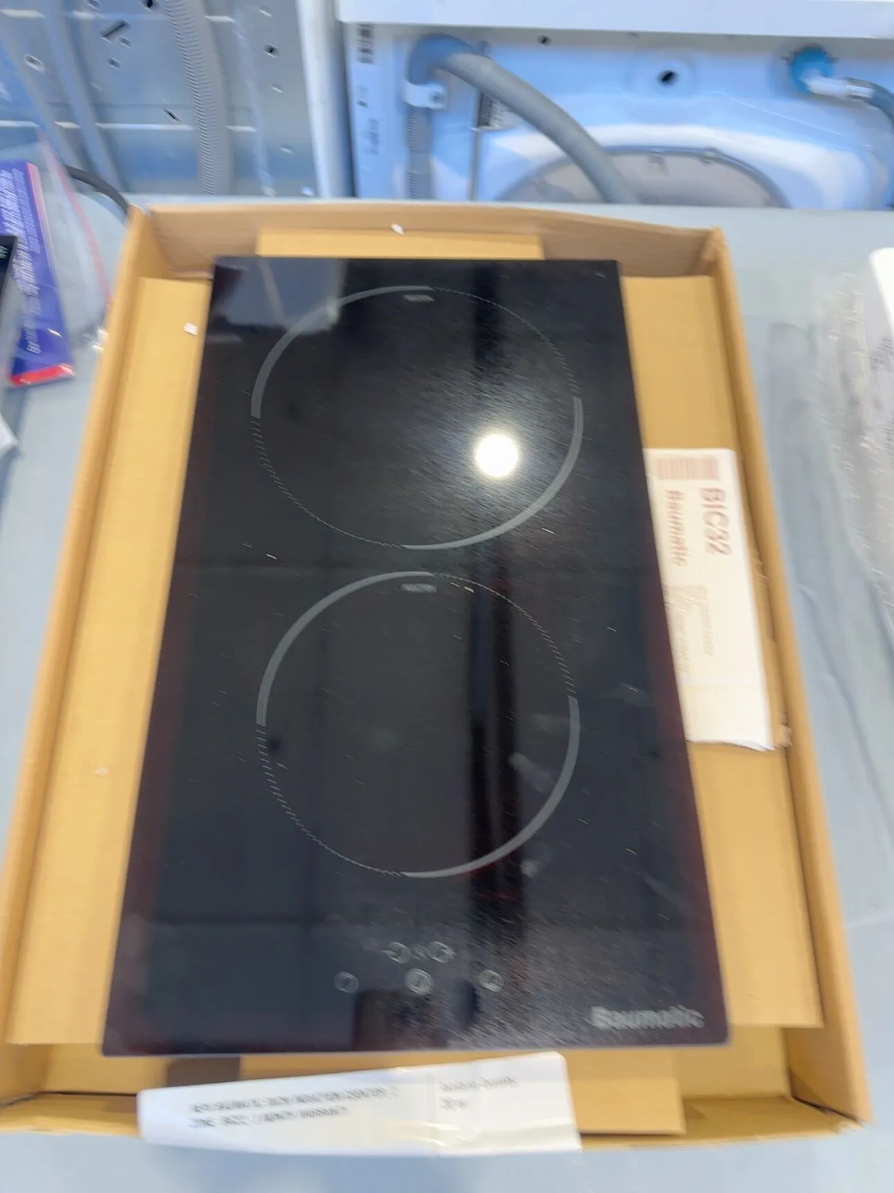 NEW BAUMATIC 30CM INDUCTION COOKTOP, 2 ZONE, BIC32, 3 MONTH WARRANTY NEW BAUMATIC 30CM INDUCTION COOKTOP, 2 ZONE, BIC32, 3 MONTH WARRANTY