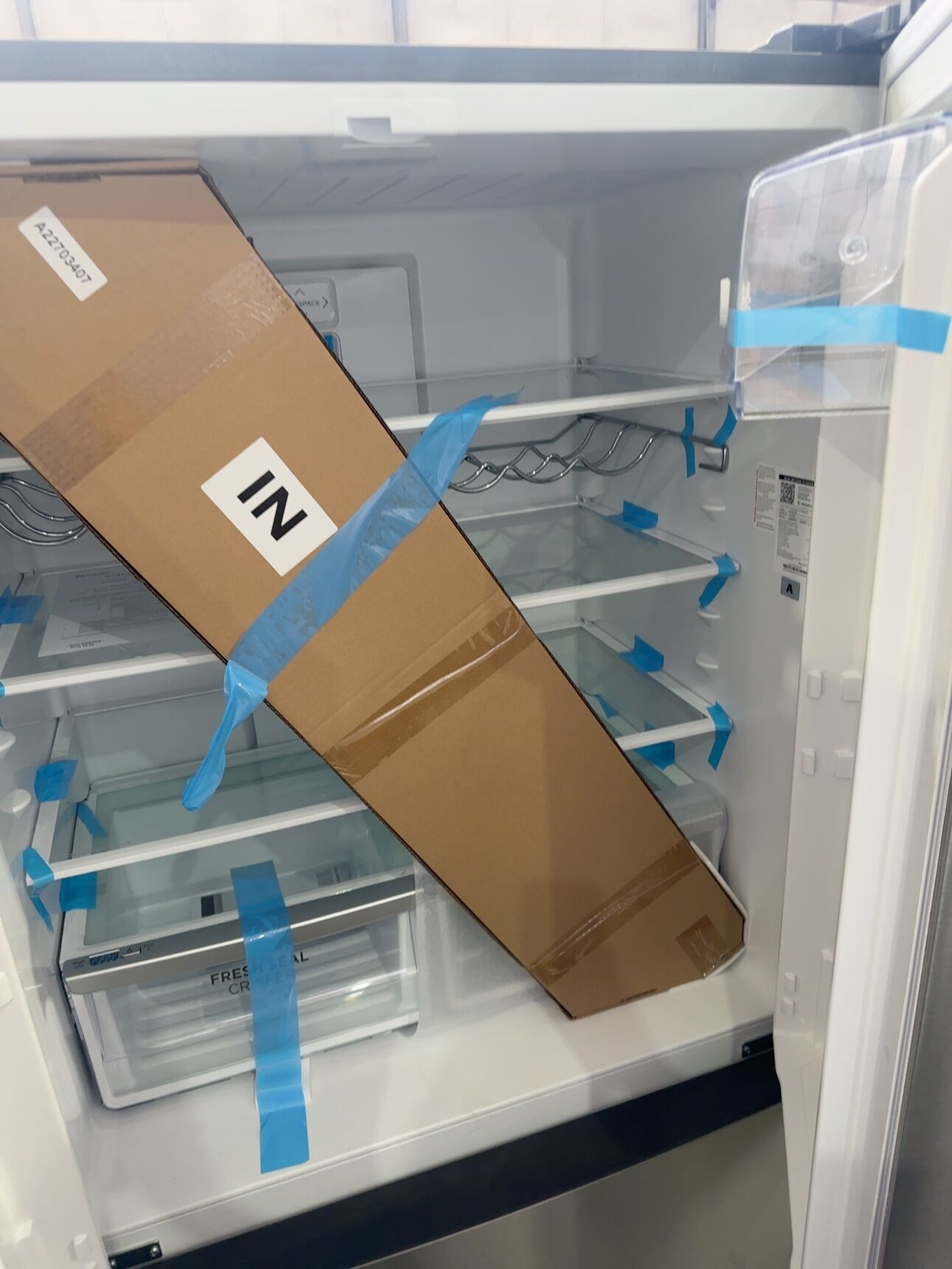 WESTINGHOUSE WHE6000SB FRENCH DOOR FRIDGE, 565 LITRE, 896MM WIDE, WITH FREEZER DRAWER, DUAL SEALED CRISPERS WITH HUMIDITY CONTROL, 4 STAR ENERGY, FLEX SPACE INTERIOR, FAMILY SAFE LOCKABLE DOOR COMPARTMENT, WITH 12 MONTH WARRANTY WESTINGHOUSE WHE6000SB FRENCH DOOR FRIDGE, 565 LITRE, 896MM WIDE, WITH FREEZER DRAWER, DUAL SEALED CRISPERS WITH HUMIDITY CONTROL, 4 STAR ENERGY, FLEX SPACE INTERIOR, FAMILY SAFE LOCKABLE DOOR COMPARTMENT, WITH 12 MONTH WARRANTY