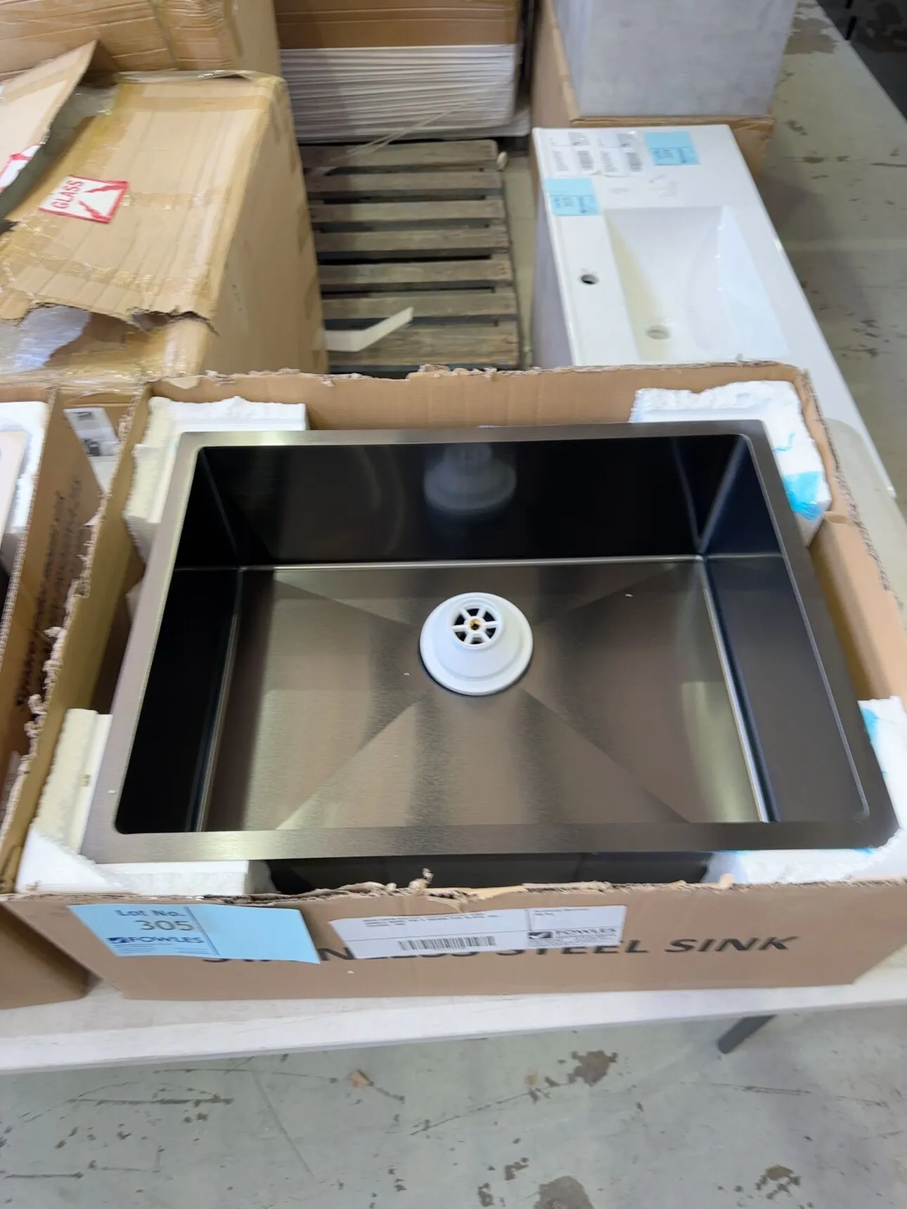 NEW EDEN SQUARE UNDERMOUNT SINK SINGLE BOWL 540 X 400MM PVD BLACK, HN-PS540R-MB NEW EDEN SQUARE UNDERMOUNT SINK SINGLE BOWL 540 X 400MM PVD BLACK, HN-PS540R-MB