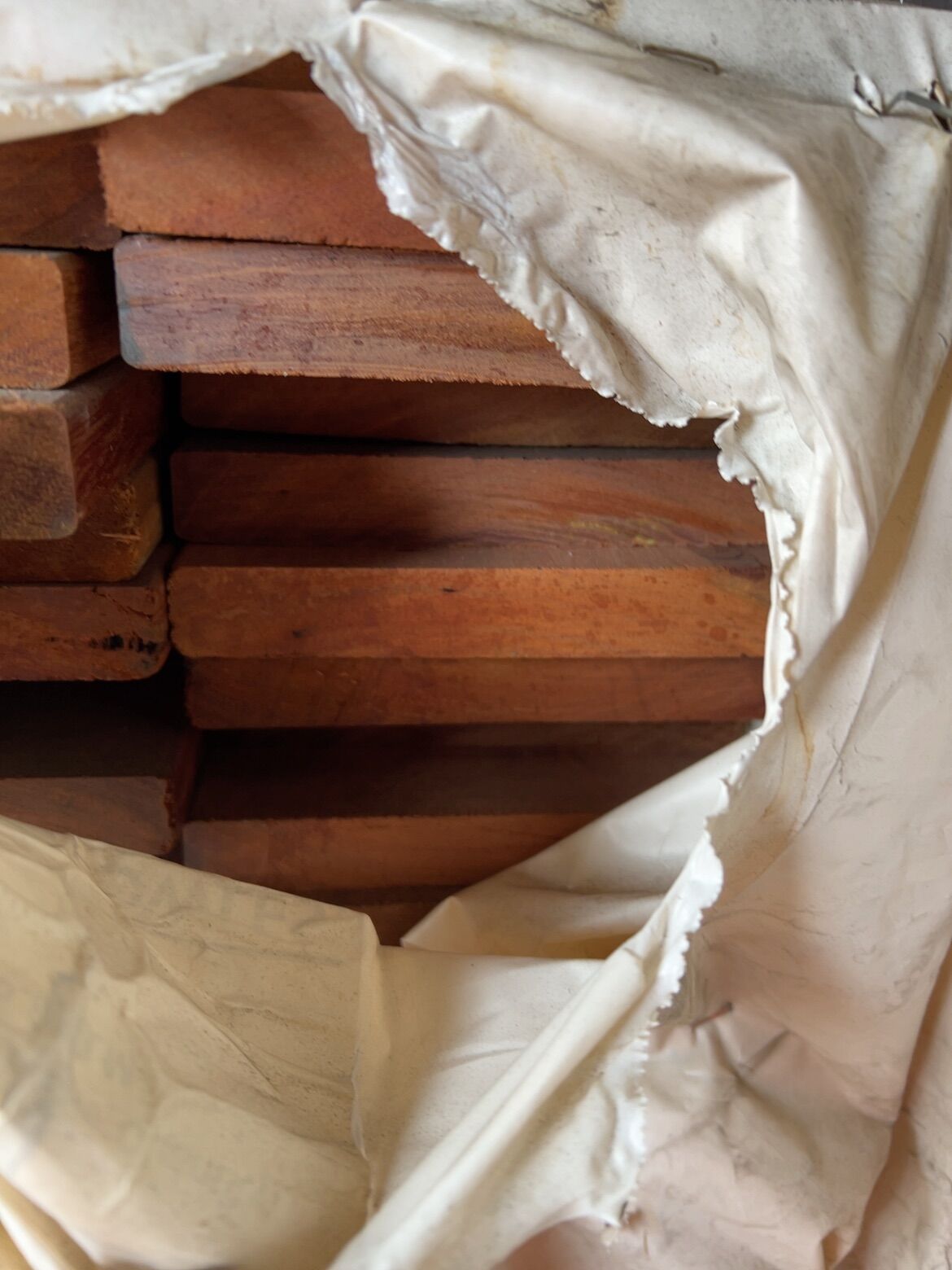 135X19 FEATURE GRADE QLD MIXED HARDWOOD DECKING- (PACK CONSISTS OF RANDOM SHORT LENGTHS) 135X19 FEATURE GRADE QLD MIXED HARDWOOD DECKING- (PACK CONSISTS OF RANDOM SHORT LENGTHS)