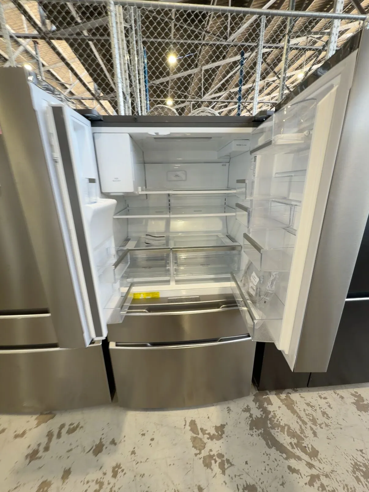 WESTINGHOUSE WHE6170SB FRENCH DOOR FRIDGE, S/STEEL WITH ICE AND WATER, WITH CONVERTIBLE TEMPERATURE DRAWER FROM -23C TO 7C, DUAL FREEZER DRAWER, 913MM WIDE, WITH 12 MONTH WARRANTY WESTINGHOUSE WHE6170SB FRENCH DOOR FRIDGE, S/STEEL WITH ICE AND WATER, WITH CONVERTIBLE TEMPERATURE DRAWER FROM -23C TO 7C, DUAL FREEZER DRAWER, 913MM WIDE, WITH 12 MONTH WARRANTY