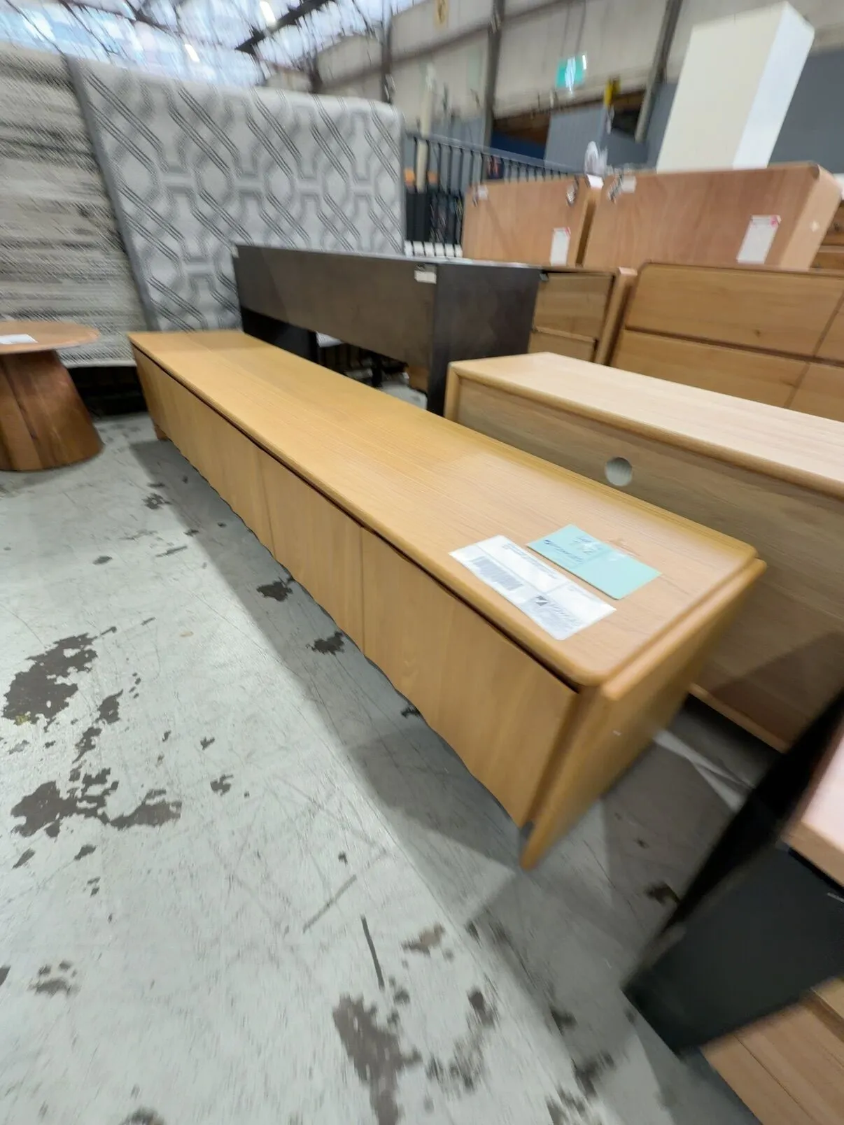 EX DISPLAY BOND 2200MM AMERICAN OAK ENTERTAINMENT UNIT, FLUTED FRONTS, SOLD AS IS EX DISPLAY BOND 2200MM AMERICAN OAK ENTERTAINMENT UNIT, FLUTED FRONTS, SOLD AS IS