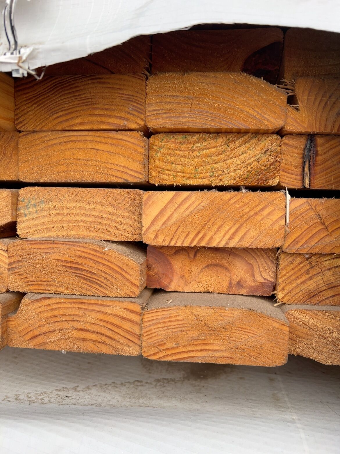 90X35 L3 MGP10 TREATED PINE-72/4.2 (THIS PACK IS AGED STOCK AND SOLD AS IS) 90X35 L3 MGP10 TREATED PINE-72/4.2 (THIS PACK IS AGED STOCK AND SOLD AS IS)