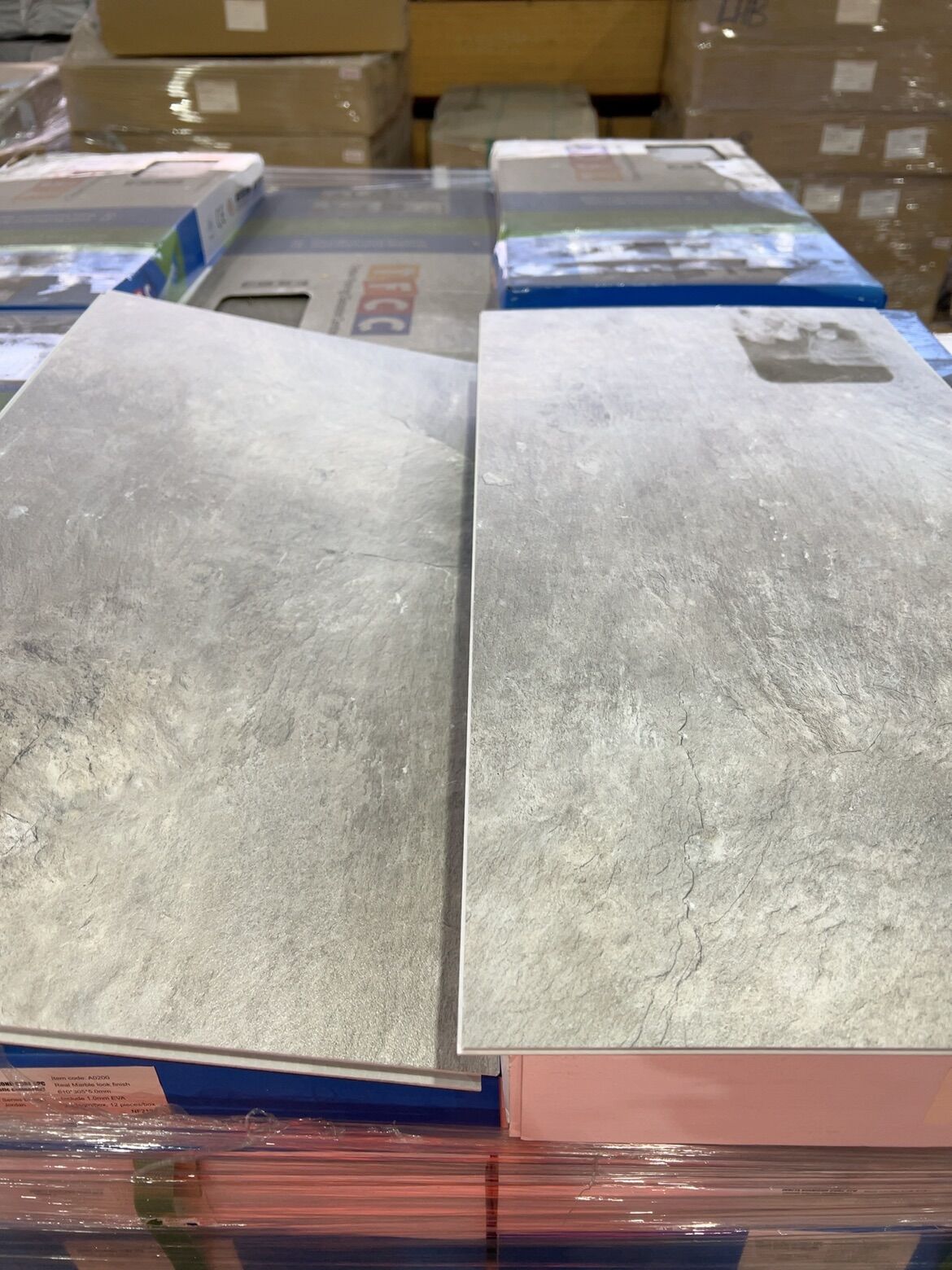 610X305X5MM JORDAN (A0200) HYBRID FLOORING-(76 BOXES X 2.23 M2) 610X305X5MM JORDAN (A0200) HYBRID FLOORING-(76 BOXES X 2.23 M2)