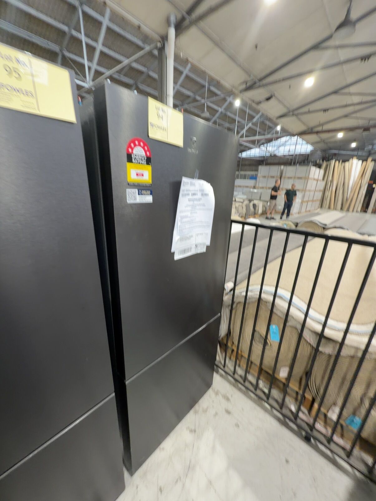 ELECTROLUX EBE4302BD-L MATTE BLACK FRIDGE WITH BOTTOM MOUNT FREEZER, 425 LITRE, WITH 12 MONTH WARRANTY ELECTROLUX EBE4302BD-L MATTE BLACK FRIDGE WITH BOTTOM MOUNT FREEZER, 425 LITRE, WITH 12 MONTH WARRANTY