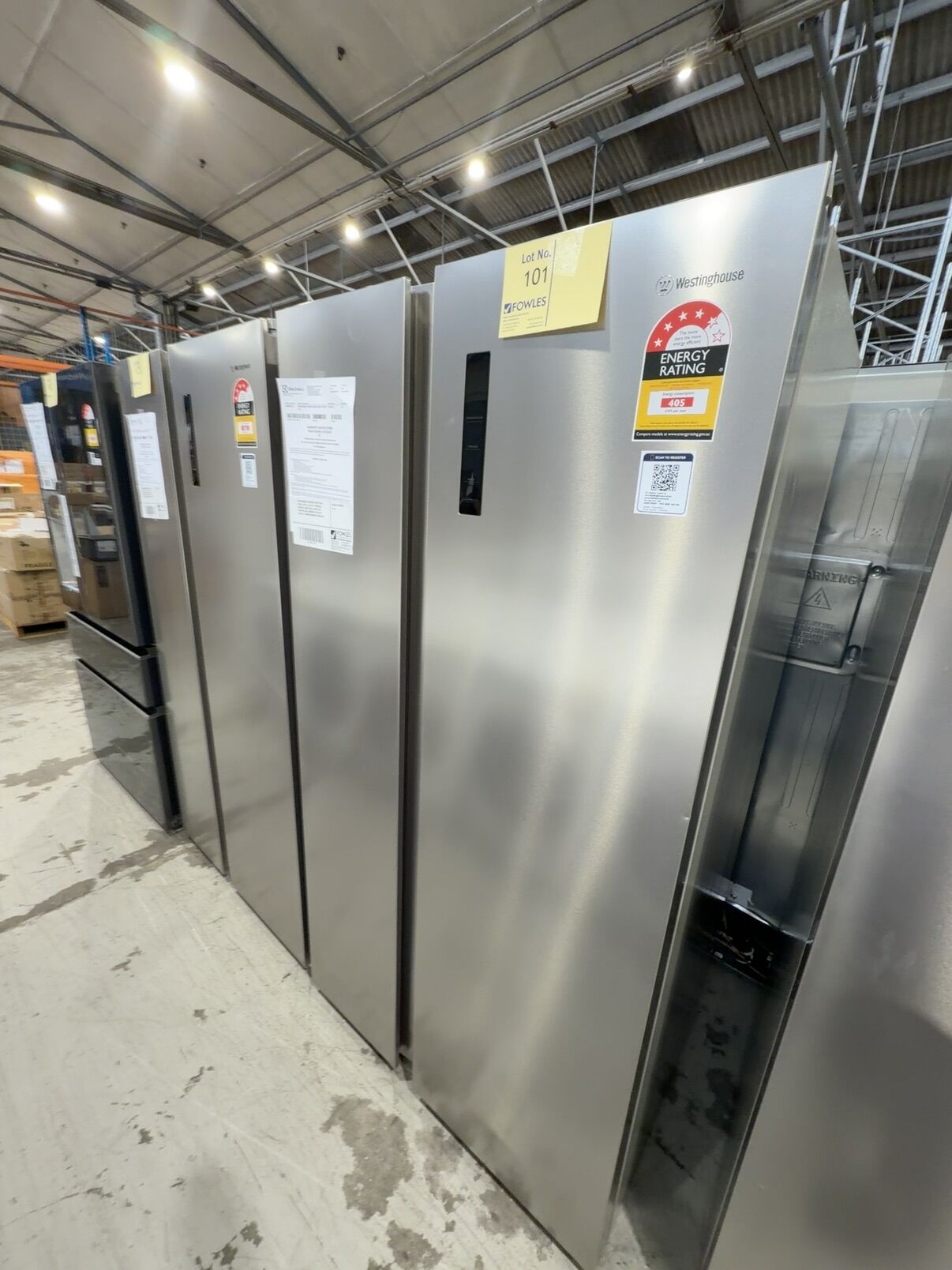 WESTINGHOUSE WSE6630SA SIDE BY SIDE FRIDGE S/STEEL, 624 LITRE, FRESHSEAL CRISPERS, QUICK FREEZE, QUICK CHILL FUNCTION, DUAL ICEMAKERS SPILLSAFE SHELVES, 12 MONTH WARRANTY RRP$1699 WESTINGHOUSE WSE6630SA SIDE BY SIDE FRIDGE S/STEEL, 624 LITRE, FRESHSEAL CRISPERS, QUICK FREEZE, QUICK CHILL FUNCTION, DUAL ICEMAKERS SPILLSAFE SHELVES, 12 MONTH WARRANTY RRP$1699