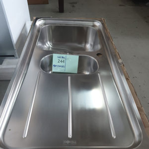 FRANKE STAINLESS STEEL KITCHEN SINK 1 & 1/4 BOWL WITH RIGHT HAND DRAINER WITH FRANKE WASTES AND CLIPS, IMX 651 IMPACT