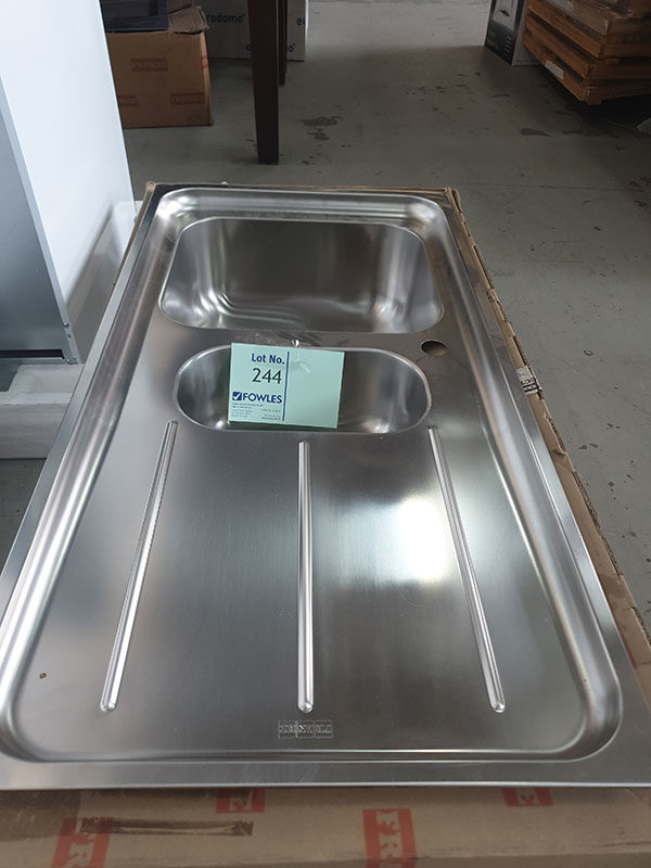 FRANKE STAINLESS STEEL KITCHEN SINK 1 & 1/4 BOWL WITH RIGHT HAND DRAINER WITH FRANKE WASTES AND CLIPS, IMX 651 IMPACT