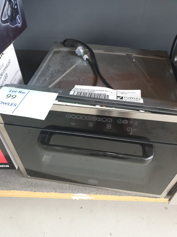 NEW BERTAZZONI 45CM DESIGNER BUILT IN OVEN, MODEL F45CONXT WITH 46 LITRE CAPACITY, 9 COOKING FUNCTIONS, EASY TO USE TOUCH CONTROLS WITH ADVANCED INSULATION MATERIALS & DOUBLE GLASS DOOR RRP$2690 WITH 3 MONTH WARRANTY