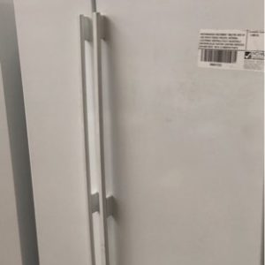 WESTINGHOUSE WSE7000WF 700LITRE SIDE BY SIDE WHITE FRIDGE FREEZER INTERNAL ELECTRONIC CONTROLSFULLY ADJUSTABLE INTERIORSBLUE FEATURE LIGHTING RRP$2329 S/N B60710910 *WITH 12 MONTHS PARTS & LABOUR WARRANTY*